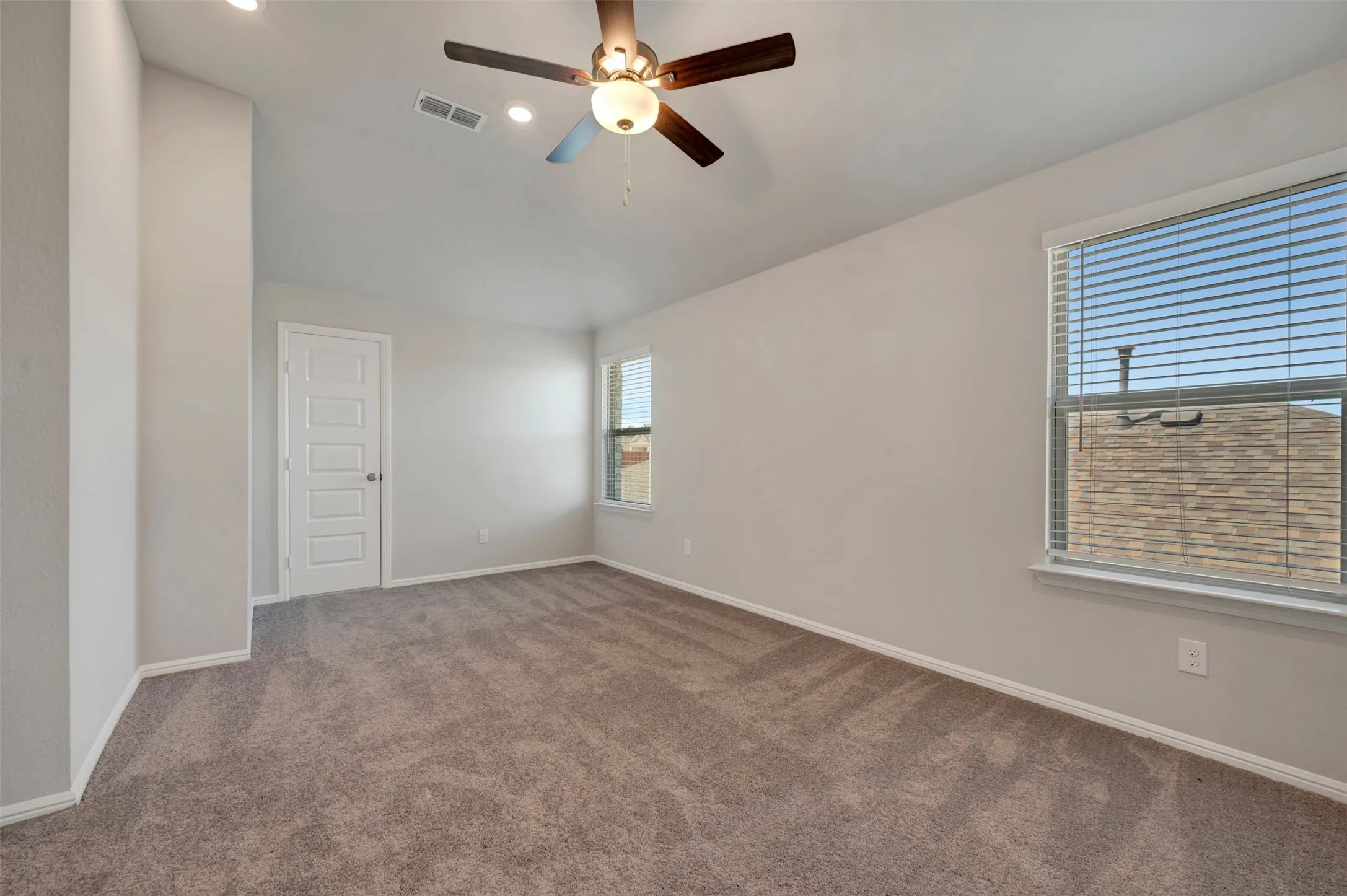 Single Family Residence For Sale in Grayson County , 1262 Tallowwood Trail, Van Alstyne, Texas 75495, 4 Bedroom, 4 Bathroom, 2 Garage spaces, 2,155 Sqft, built in 2026, mls#21305013, Real Estate Agent in Van Alstyne, Homes For Sale in Grayson county, Homes For Sale in Van Alstyne, Realtor in Van Alstyne Texas, Real Estate Brokerage Independent Realty Texas, Luminita Cordes Realtor