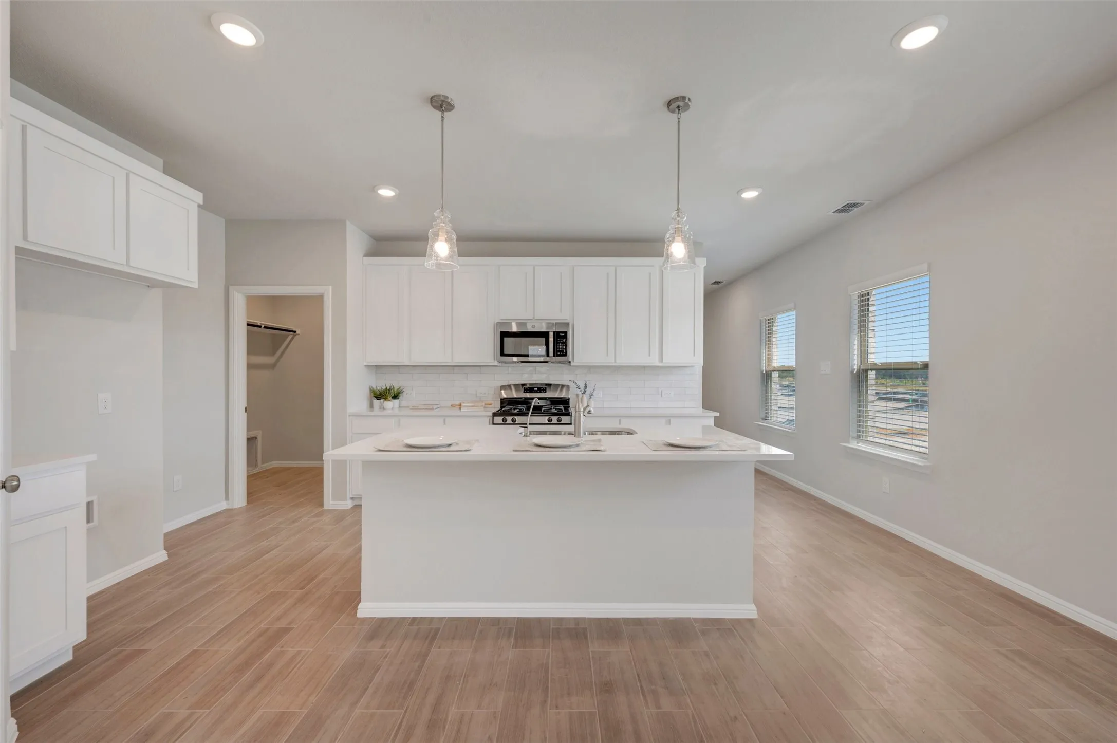 Single Family Residence For Sale in Grayson County , 1262 Tallowwood Trail, Van Alstyne, Texas 75495, 4 Bedroom, 4 Bathroom, 2 Garage spaces, 2,155 Sqft, built in 2026, mls#21305013, Real Estate Agent in Van Alstyne, Homes For Sale in Grayson county, Homes For Sale in Van Alstyne, Realtor in Van Alstyne Texas, Real Estate Brokerage Independent Realty Texas, Luminita Cordes Realtor