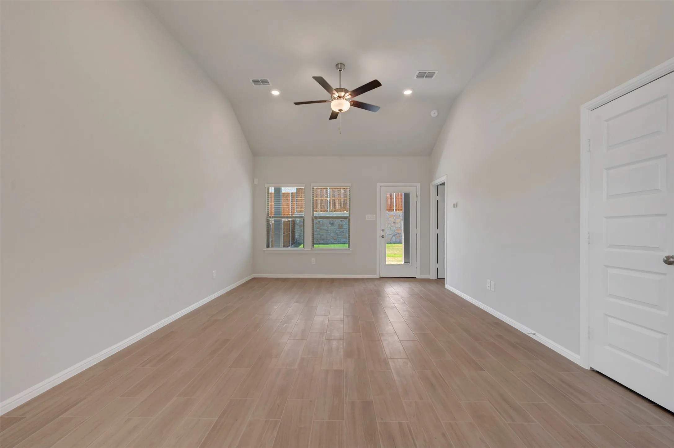 Single Family Residence For Sale in Grayson County , 1262 Tallowwood Trail, Van Alstyne, Texas 75495, 4 Bedroom, 4 Bathroom, 2 Garage spaces, 2,155 Sqft, built in 2026, mls#21305013, Real Estate Agent in Van Alstyne, Homes For Sale in Grayson county, Homes For Sale in Van Alstyne, Realtor in Van Alstyne Texas, Real Estate Brokerage Independent Realty Texas, Luminita Cordes Realtor