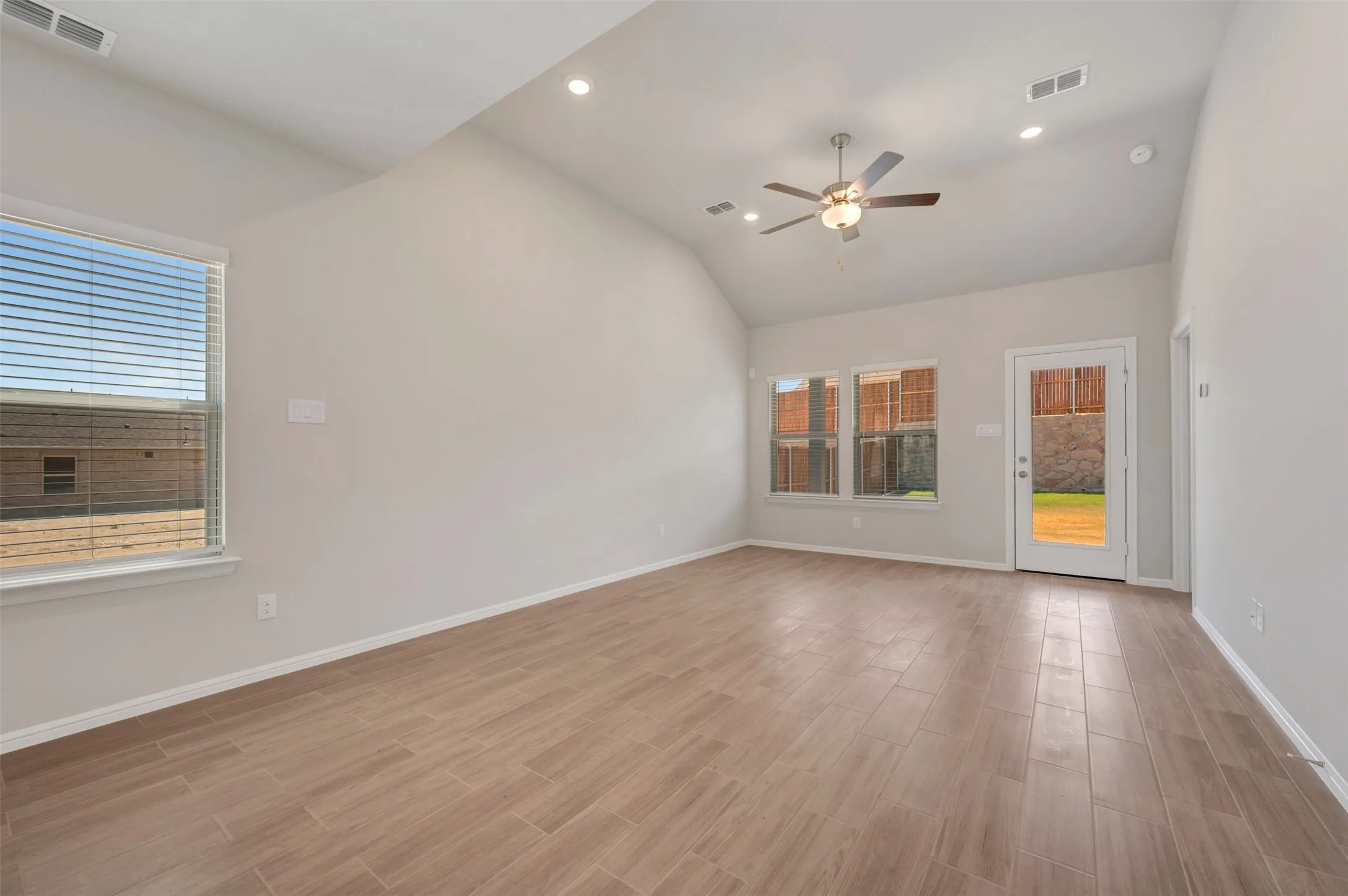 Single Family Residence For Sale in Grayson County , 1262 Tallowwood Trail, Van Alstyne, Texas 75495, 4 Bedroom, 4 Bathroom, 2 Garage spaces, 2,155 Sqft, built in 2026, mls#21305013, Real Estate Agent in Van Alstyne, Homes For Sale in Grayson county, Homes For Sale in Van Alstyne, Realtor in Van Alstyne Texas, Real Estate Brokerage Independent Realty Texas, Luminita Cordes Realtor