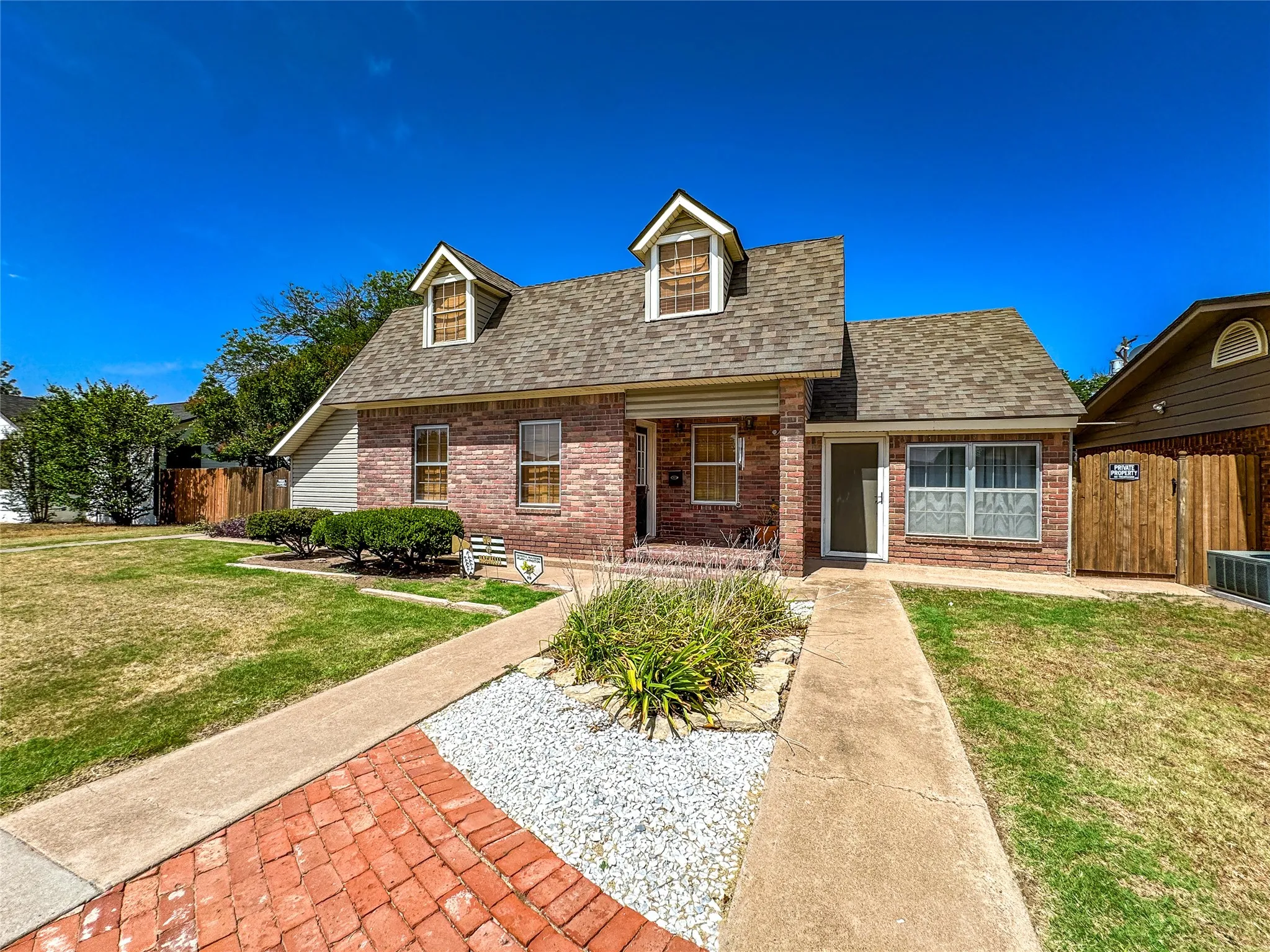Apartment For Sale in Haskell County , 703 N Avenue E, Haskell, Texas 79521, 4 Bedroom, 4 Bathroom, 1 Garage spaces, 3,202 Sqft, built in 1963, mls#21312234, Real Estate Agent in Haskell, Homes For Sale in Haskell county, Homes For Sale in Haskell, Realtor in Haskell Texas, Real Estate Brokerage Independent Realty Texas, Luminita Cordes Realtor