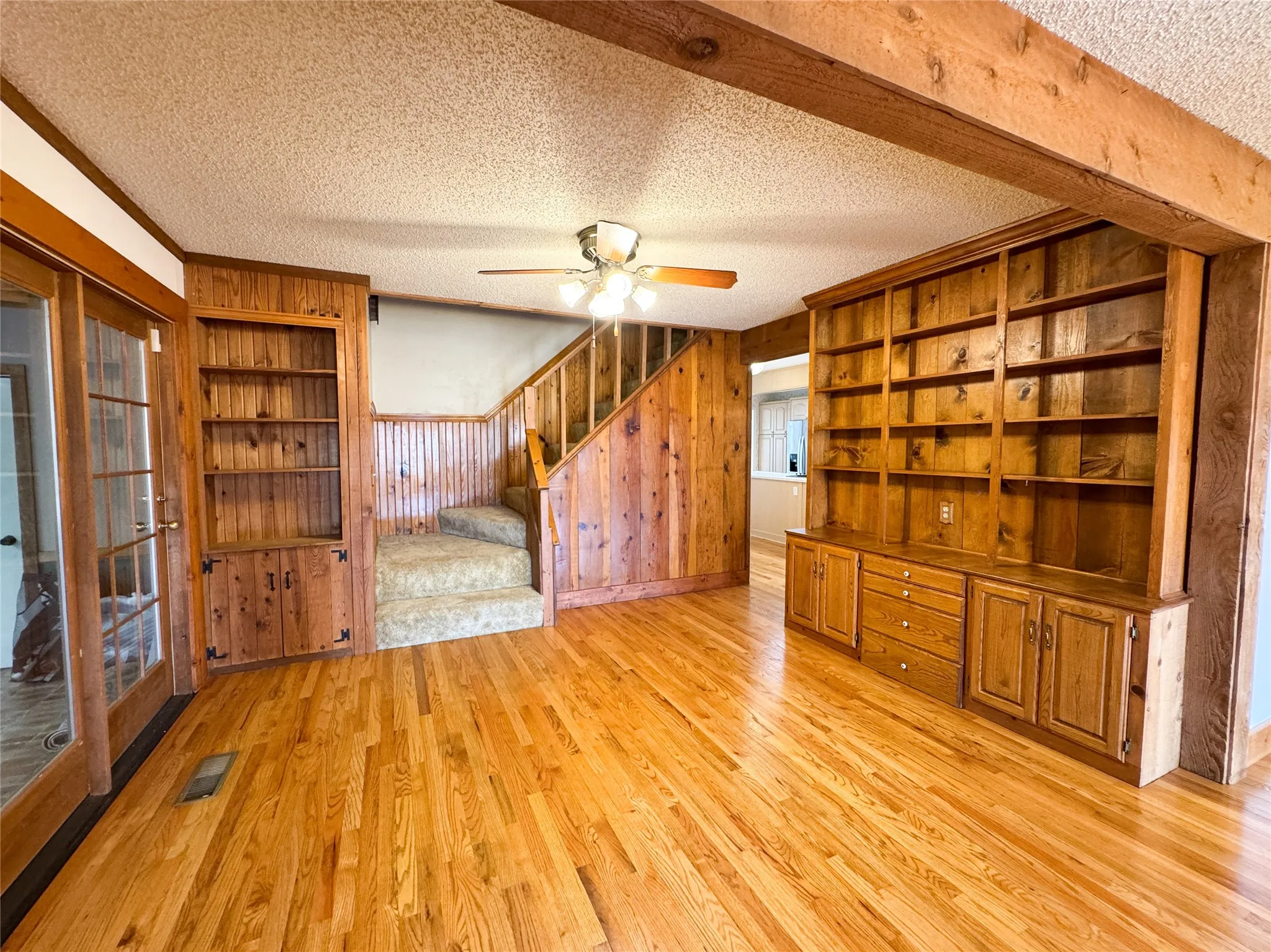 Apartment For Sale in Haskell County , 703 N Avenue E, Haskell, Texas 79521, 4 Bedroom, 4 Bathroom, 1 Garage spaces, 3,202 Sqft, built in 1963, mls#21312234, Real Estate Agent in Haskell, Homes For Sale in Haskell county, Homes For Sale in Haskell, Realtor in Haskell Texas, Real Estate Brokerage Independent Realty Texas, Luminita Cordes Realtor