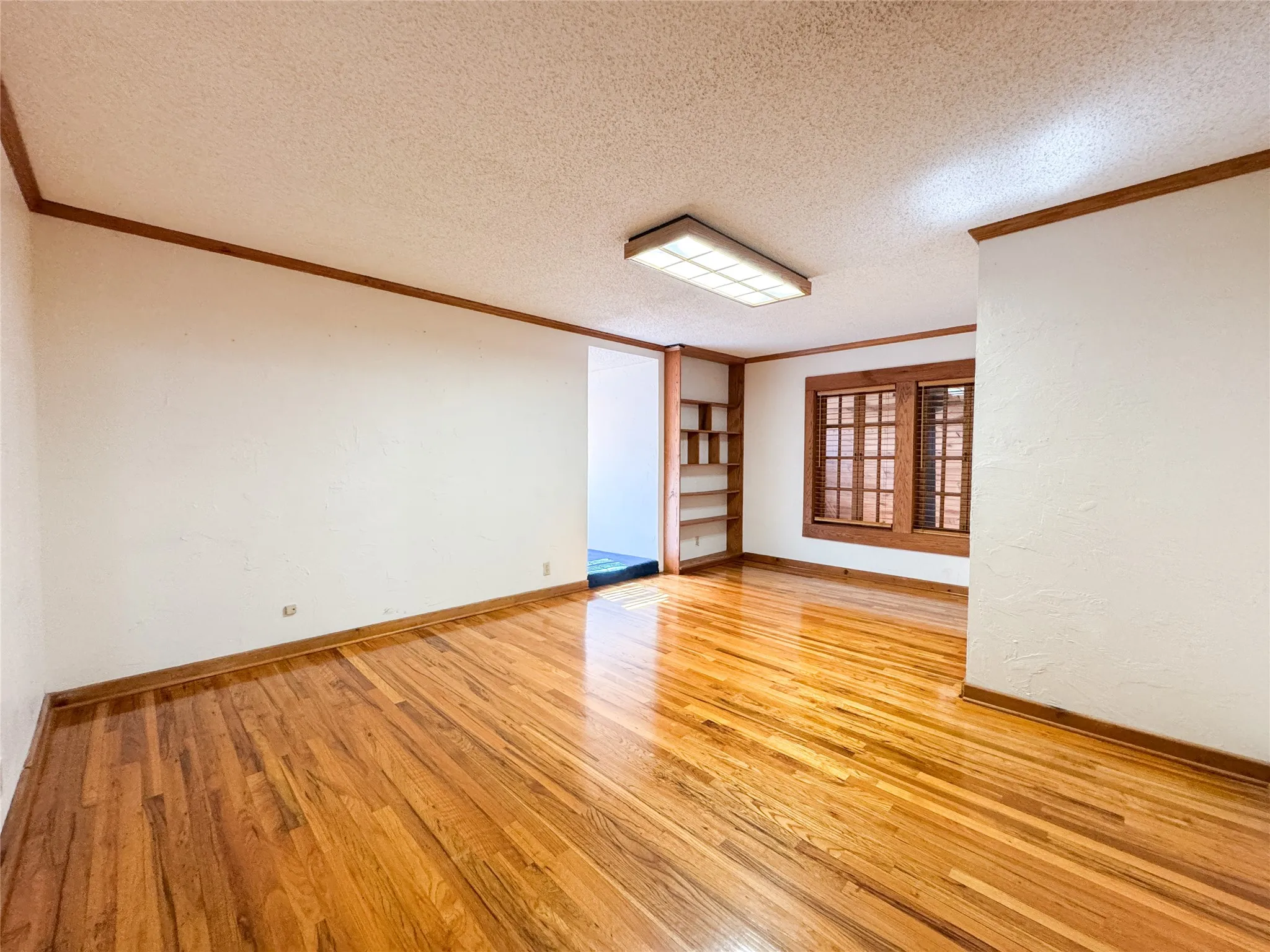 Apartment For Sale in Haskell County , 703 N Avenue E, Haskell, Texas 79521, 4 Bedroom, 4 Bathroom, 1 Garage spaces, 3,202 Sqft, built in 1963, mls#21312234, Real Estate Agent in Haskell, Homes For Sale in Haskell county, Homes For Sale in Haskell, Realtor in Haskell Texas, Real Estate Brokerage Independent Realty Texas, Luminita Cordes Realtor