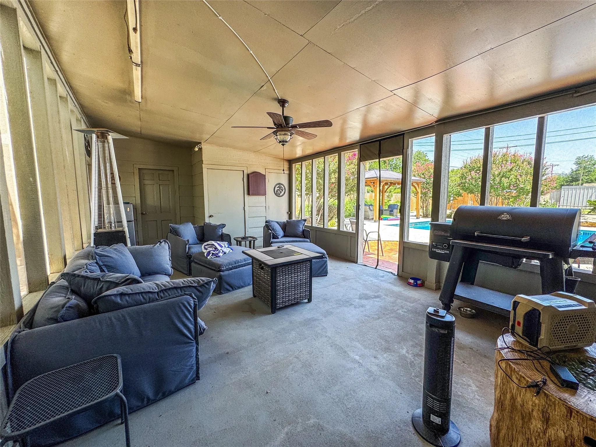 Apartment For Sale in Haskell County , 703 N Avenue E, Haskell, Texas 79521, 4 Bedroom, 4 Bathroom, 1 Garage spaces, 3,202 Sqft, built in 1963, mls#21312234, Real Estate Agent in Haskell, Homes For Sale in Haskell county, Homes For Sale in Haskell, Realtor in Haskell Texas, Real Estate Brokerage Independent Realty Texas, Luminita Cordes Realtor