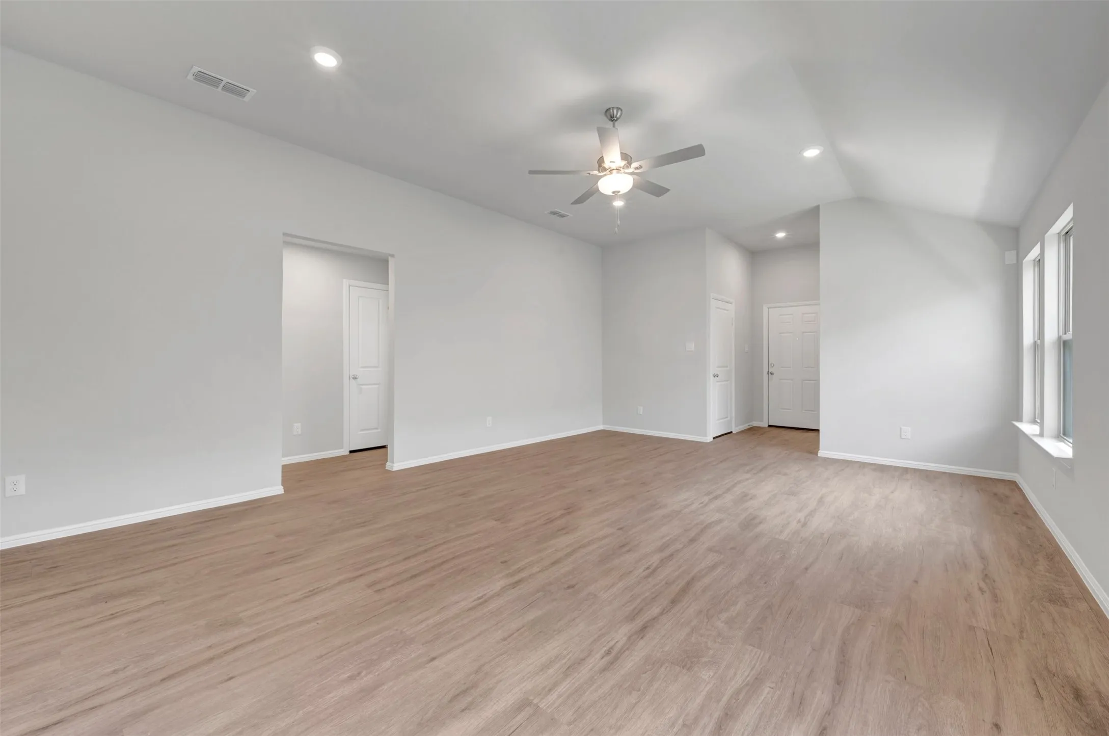 Single Family Residence For Sale in Grayson County , 1280 Tallowwood Trail, Van Alstyne, Texas 75495, 3 Bedroom, 2 Bathroom, 2 Garage spaces, 1,699 Sqft, built in 2026, mls#21304905, Real Estate Agent in Van Alstyne, Homes For Sale in Grayson county, Homes For Sale in Van Alstyne, Realtor in Van Alstyne Texas, Real Estate Brokerage Independent Realty Texas, Luminita Cordes Realtor