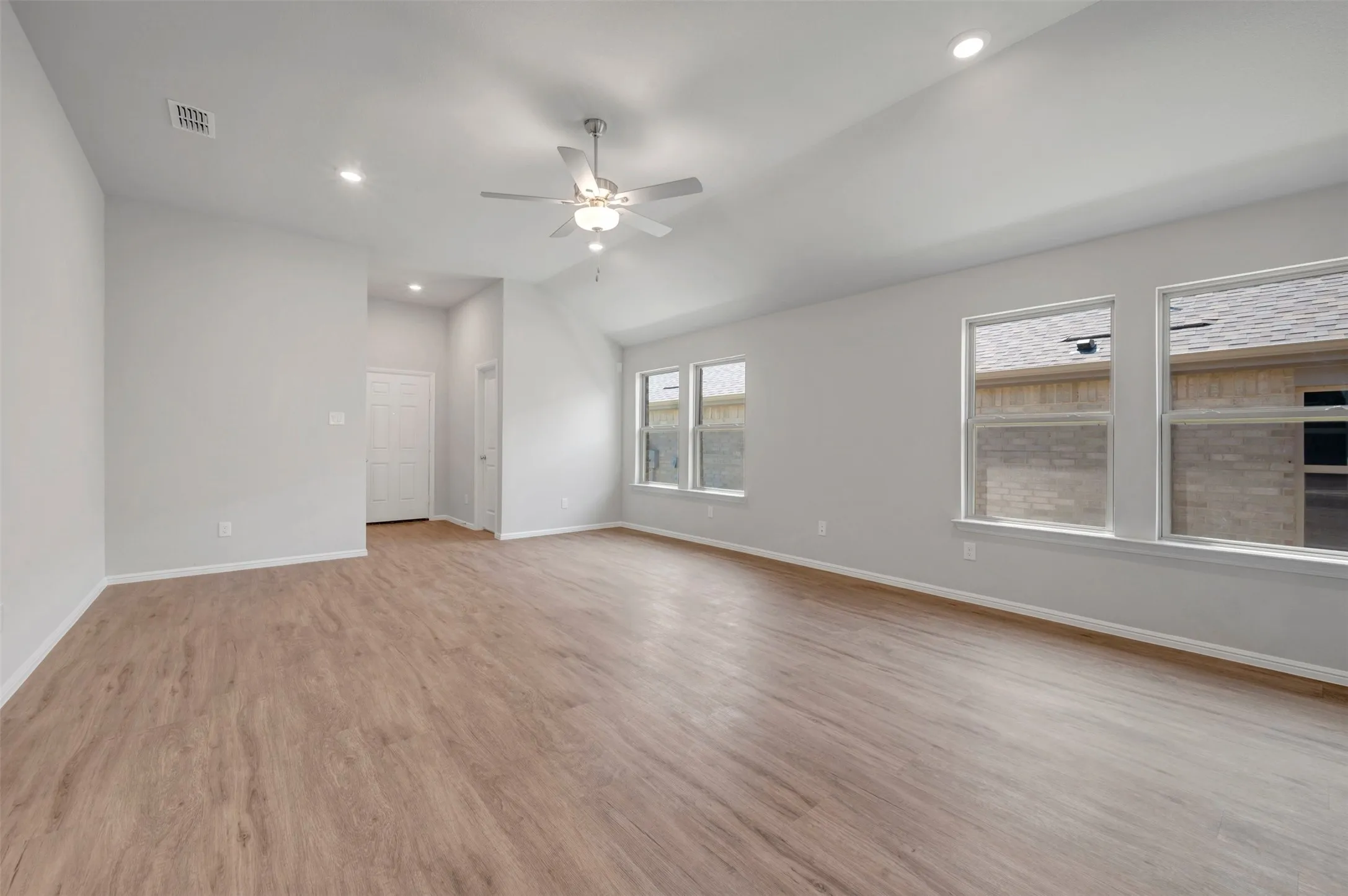 Single Family Residence For Sale in Grayson County , 1280 Tallowwood Trail, Van Alstyne, Texas 75495, 3 Bedroom, 2 Bathroom, 2 Garage spaces, 1,699 Sqft, built in 2026, mls#21304905, Real Estate Agent in Van Alstyne, Homes For Sale in Grayson county, Homes For Sale in Van Alstyne, Realtor in Van Alstyne Texas, Real Estate Brokerage Independent Realty Texas, Luminita Cordes Realtor