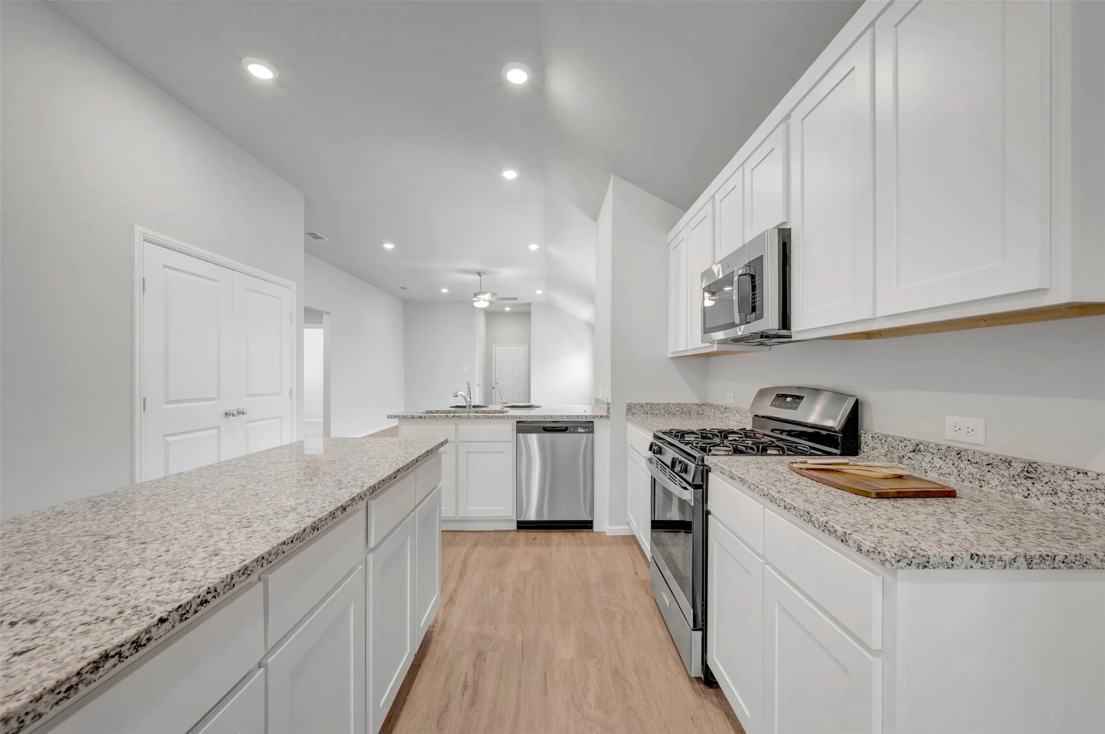 Single Family Residence For Sale in Grayson County , 1280 Tallowwood Trail, Van Alstyne, Texas 75495, 3 Bedroom, 2 Bathroom, 2 Garage spaces, 1,699 Sqft, built in 2026, mls#21304905, Real Estate Agent in Van Alstyne, Homes For Sale in Grayson county, Homes For Sale in Van Alstyne, Realtor in Van Alstyne Texas, Real Estate Brokerage Independent Realty Texas, Luminita Cordes Realtor