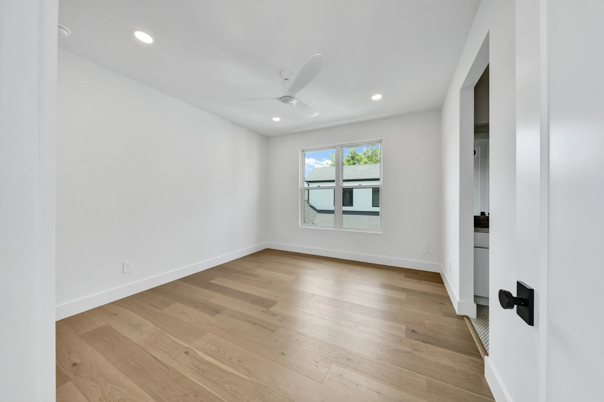 bedroom off jack n jill
