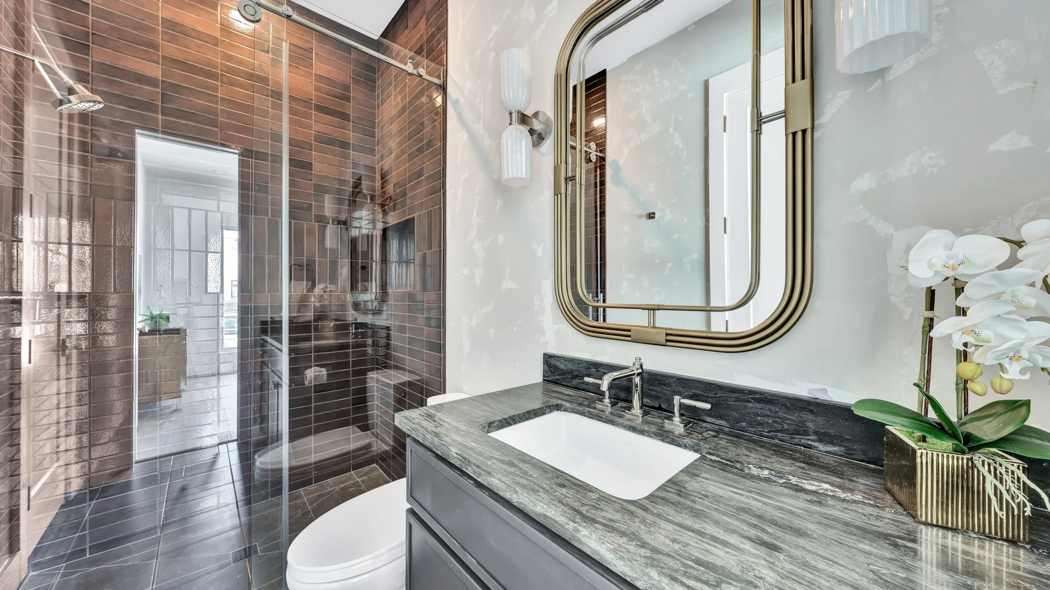 Guest/Powder Bath

