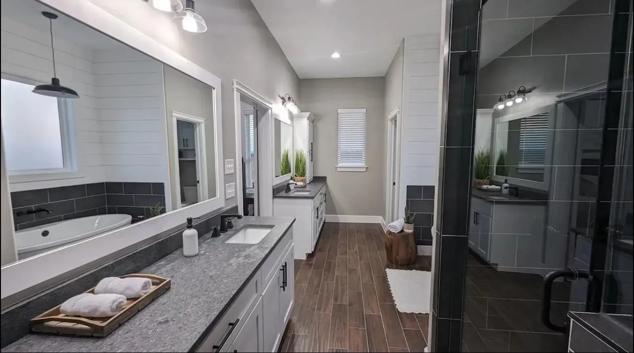 Single Family Residence For Sale in Wise County , 886 COUNTY ROAD 3341, Paradise, Texas 76073, 5 Bedrooms, 5 Bathrooms, 3 Garage spaces, 4,453 Sqft, built in 2022, Price $995,000, mls#21323527, Real Estate Agent in Paradise, Homes For Sale in Wise county, Homes For Sale in Paradise, Realtor in Paradise Texas, Real Estate Brokerage Independent Realty Texas, Luminita Cordes Realtor