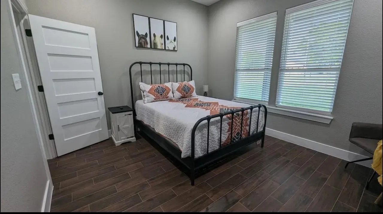 Single Family Residence For Sale in Wise County , 886 COUNTY ROAD 3341, Paradise, Texas 76073, 5 Bedrooms, 5 Bathrooms, 3 Garage spaces, 4,453 Sqft, built in 2022, Price $995,000, mls#21323527, Real Estate Agent in Paradise, Homes For Sale in Wise county, Homes For Sale in Paradise, Realtor in Paradise Texas, Real Estate Brokerage Independent Realty Texas, Luminita Cordes Realtor