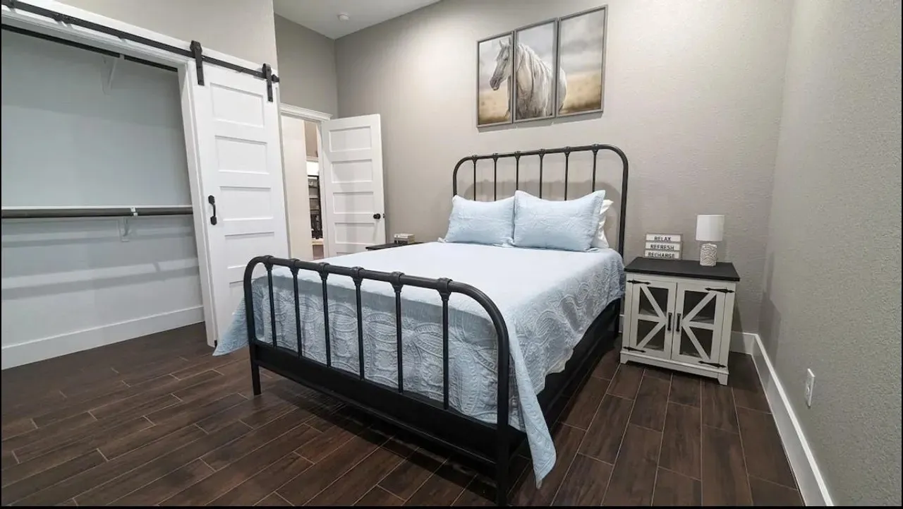 Single Family Residence For Sale in Wise County , 886 COUNTY ROAD 3341, Paradise, Texas 76073, 5 Bedrooms, 5 Bathrooms, 3 Garage spaces, 4,453 Sqft, built in 2022, Price $995,000, mls#21323527, Real Estate Agent in Paradise, Homes For Sale in Wise county, Homes For Sale in Paradise, Realtor in Paradise Texas, Real Estate Brokerage Independent Realty Texas, Luminita Cordes Realtor