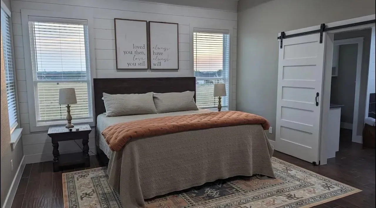 Single Family Residence For Sale in Wise County , 886 COUNTY ROAD 3341, Paradise, Texas 76073, 5 Bedrooms, 5 Bathrooms, 3 Garage spaces, 4,453 Sqft, built in 2022, Price $995,000, mls#21323527, Real Estate Agent in Paradise, Homes For Sale in Wise county, Homes For Sale in Paradise, Realtor in Paradise Texas, Real Estate Brokerage Independent Realty Texas, Luminita Cordes Realtor