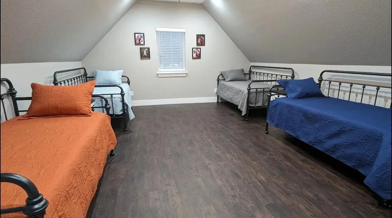 Single Family Residence For Sale in Wise County , 886 COUNTY ROAD 3341, Paradise, Texas 76073, 5 Bedrooms, 5 Bathrooms, 3 Garage spaces, 4,453 Sqft, built in 2022, Price $995,000, mls#21323527, Real Estate Agent in Paradise, Homes For Sale in Wise county, Homes For Sale in Paradise, Realtor in Paradise Texas, Real Estate Brokerage Independent Realty Texas, Luminita Cordes Realtor