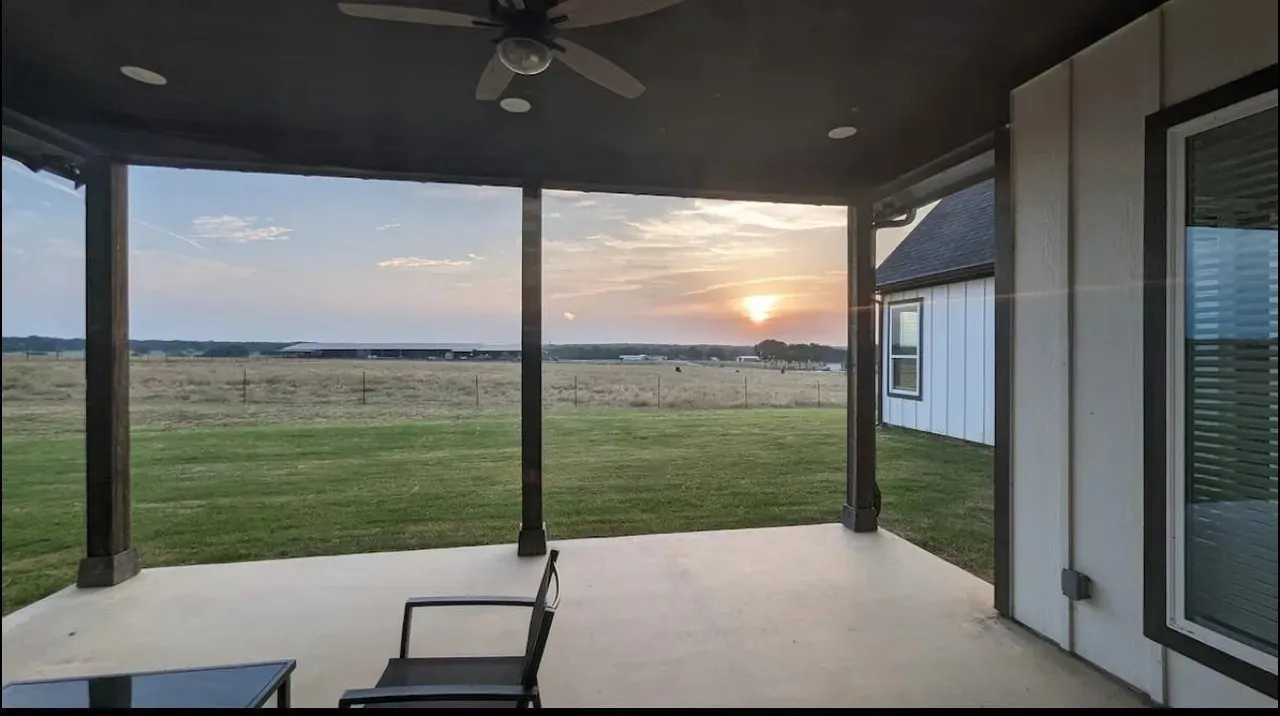 Single Family Residence For Sale in Wise County , 886 COUNTY ROAD 3341, Paradise, Texas 76073, 5 Bedrooms, 5 Bathrooms, 3 Garage spaces, 4,453 Sqft, built in 2022, Price $995,000, mls#21323527, Real Estate Agent in Paradise, Homes For Sale in Wise county, Homes For Sale in Paradise, Realtor in Paradise Texas, Real Estate Brokerage Independent Realty Texas, Luminita Cordes Realtor
