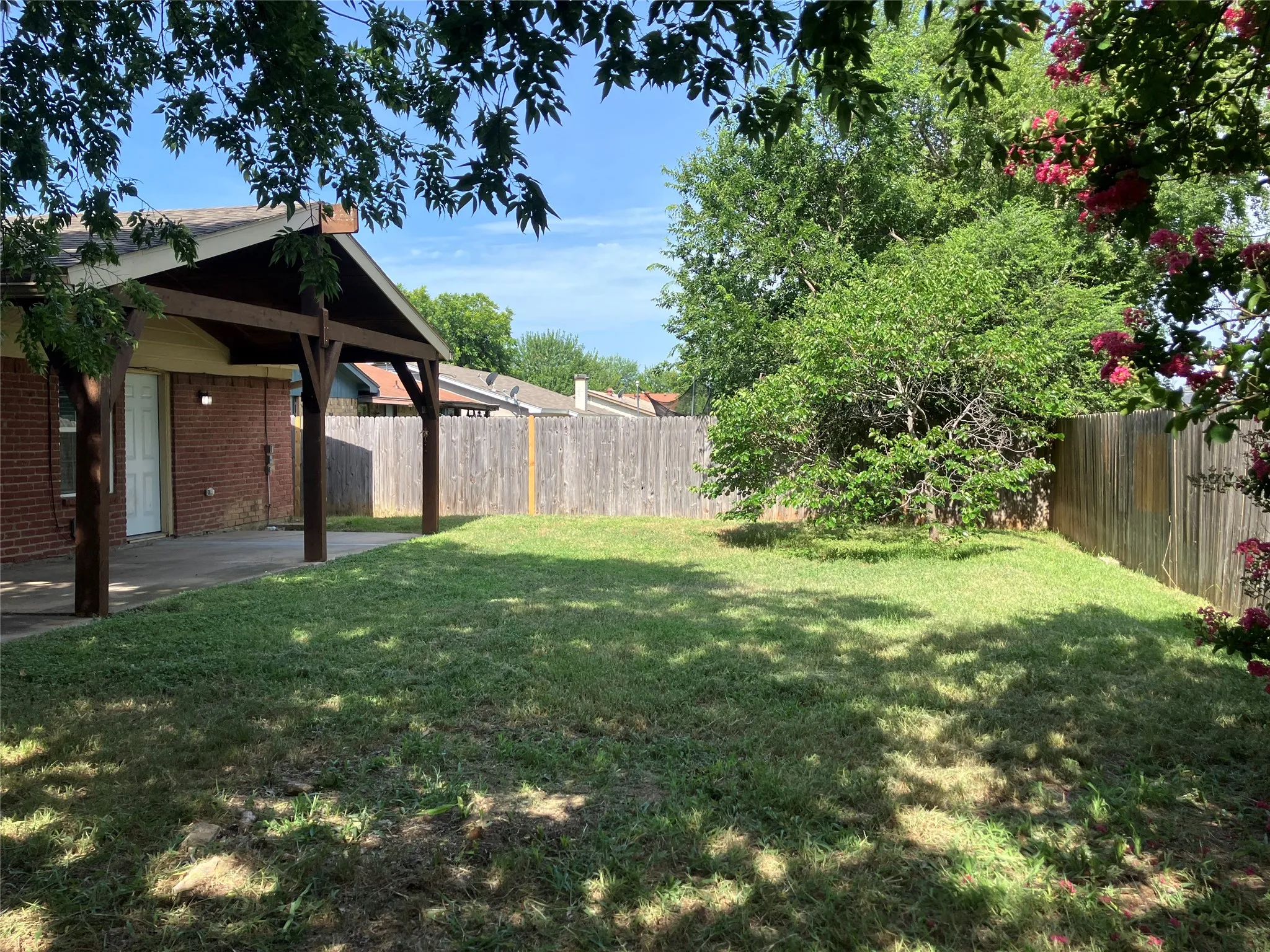 Single Family Residence For Sale in Tarrant County , 6641 Fair Meadows Drive, Watauga, Texas 76148, 4 Bedroom, 2 Bathroom, 2 Garage spaces, 1,367 Sqft, built in 1979, mls#21323673, Real Estate Agent in Watauga, Homes For Sale in Tarrant county, Homes For Sale in Watauga, Realtor in Watauga Texas, Real Estate Brokerage Independent Realty Texas, Luminita Cordes Realtor
