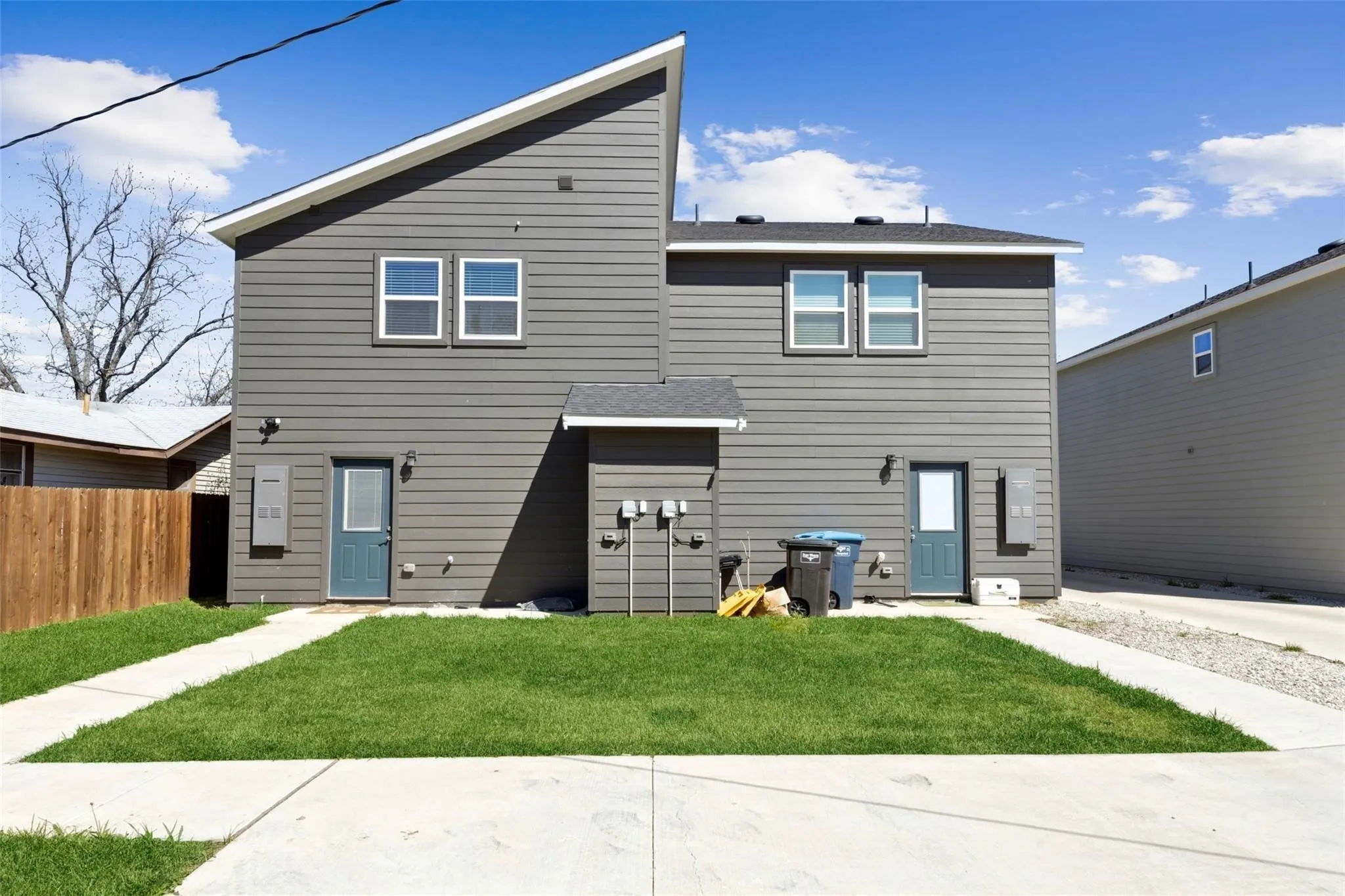 Duplex For Rent in Tarrant County , 5816 Grayson Street Street, Fort Worth, Texas 76119, 3 Bedroom, 3 Bathroom, Garage spaces, 1,250 Sqft, built in 2024, mls#21323687, Real Estate Agent in Fort Worth, Homes For Rent in Tarrant county, Homes For Rent in Fort Worth, Realtor in Fort Worth Texas, Real Estate Brokerage Independent Realty Texas, Luminita Cordes Realtor
