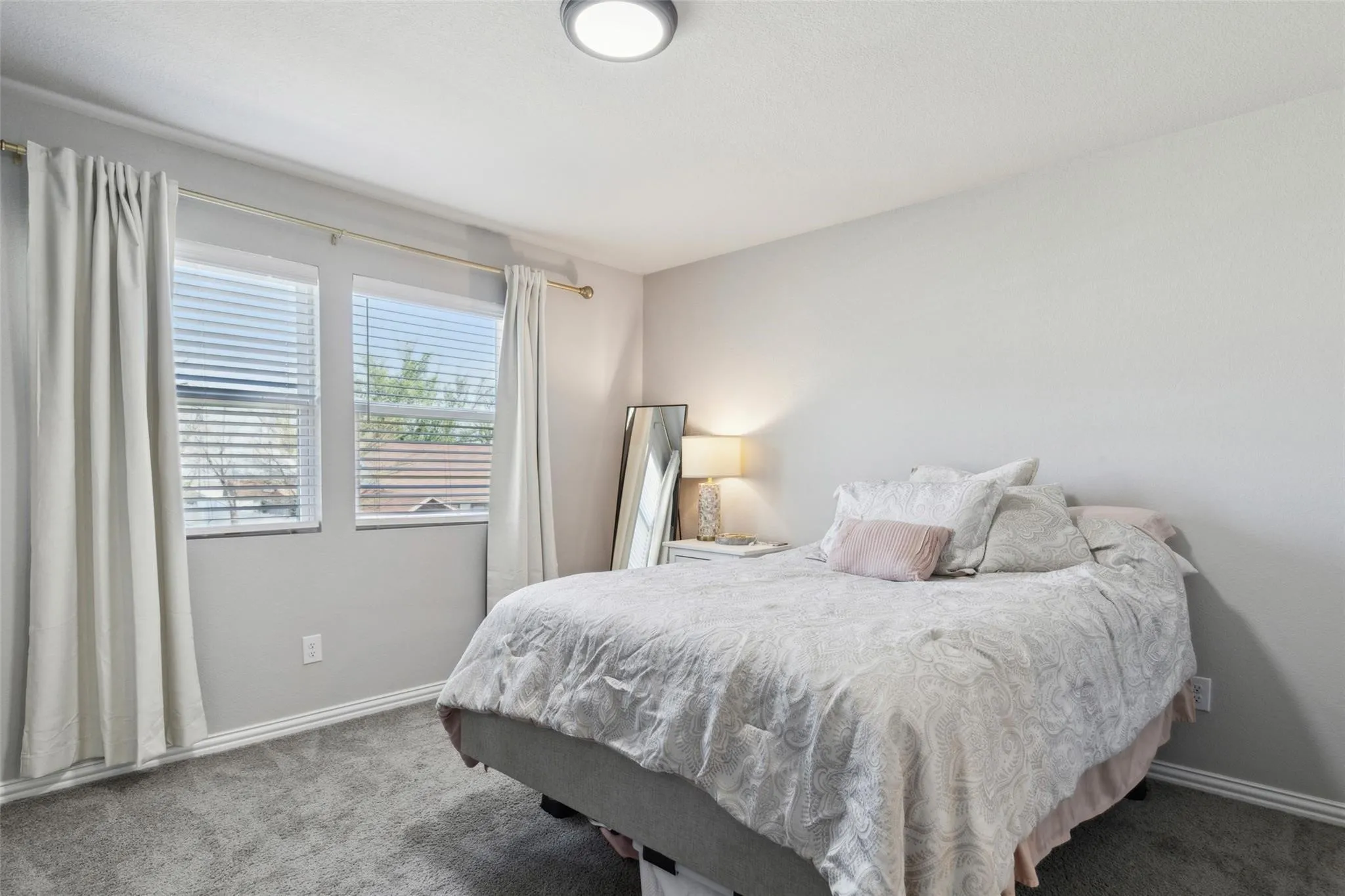 Duplex For Rent in Tarrant County , 5816 Grayson Street Street, Fort Worth, Texas 76119, 3 Bedroom, 3 Bathroom, Garage spaces, 1,250 Sqft, built in 2024, mls#21323687, Real Estate Agent in Fort Worth, Homes For Rent in Tarrant county, Homes For Rent in Fort Worth, Realtor in Fort Worth Texas, Real Estate Brokerage Independent Realty Texas, Luminita Cordes Realtor