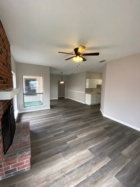 Single Family Residence For Rent in Tarrant County , 805 Melville Drive, Arlington, Texas 76015, 3 Bedroom, 2 Bathroom, 2 Garage spaces, 1,146 Sqft, built in 1986, mls#21323691, Real Estate Agent in Arlington, Homes For Rent in Tarrant county, Homes For Rent in Arlington, Realtor in Arlington Texas, Real Estate Brokerage Independent Realty Texas, Luminita Cordes Realtor
