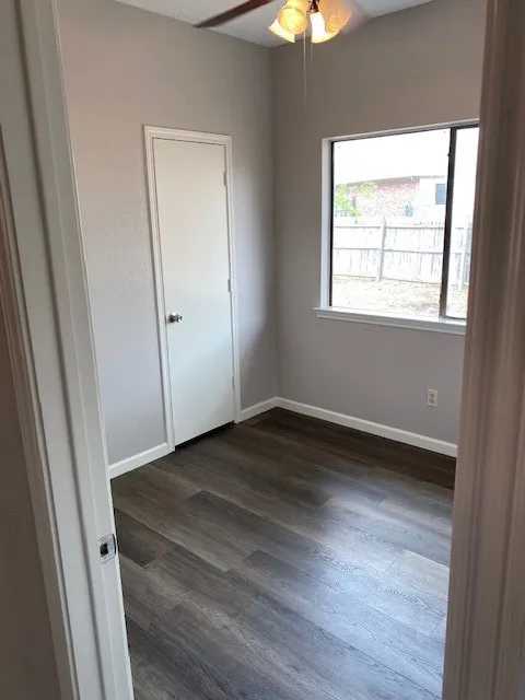 Single Family Residence For Rent in Tarrant County , 805 Melville Drive, Arlington, Texas 76015, 3 Bedroom, 2 Bathroom, 2 Garage spaces, 1,146 Sqft, built in 1986, mls#21323691, Real Estate Agent in Arlington, Homes For Rent in Tarrant county, Homes For Rent in Arlington, Realtor in Arlington Texas, Real Estate Brokerage Independent Realty Texas, Luminita Cordes Realtor