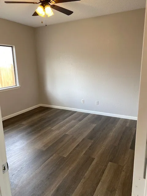 Single Family Residence For Rent in Tarrant County , 805 Melville Drive, Arlington, Texas 76015, 3 Bedroom, 2 Bathroom, 2 Garage spaces, 1,146 Sqft, built in 1986, mls#21323691, Real Estate Agent in Arlington, Homes For Rent in Tarrant county, Homes For Rent in Arlington, Realtor in Arlington Texas, Real Estate Brokerage Independent Realty Texas, Luminita Cordes Realtor