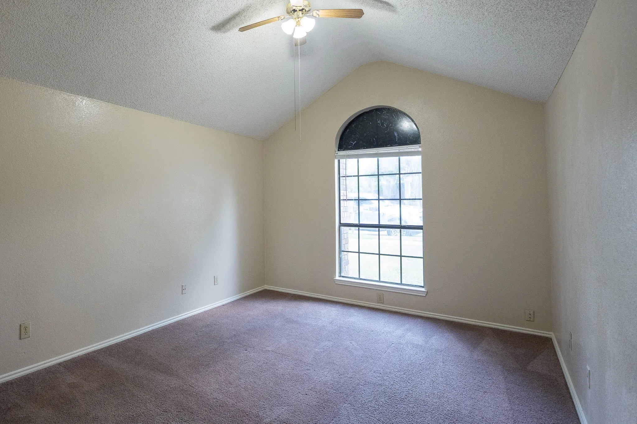 Single Family Residence For Rent in Dallas County , 2140 Norcross Drive, Mesquite, Texas 75149, 3 Bedroom, 2 Bathroom, 2 Garage spaces, 1,287 Sqft, built in 1985, mls#21323695, Real Estate Agent in Mesquite, Homes For Rent in Dallas county, Homes For Rent in Mesquite, Realtor in Mesquite Texas, Real Estate Brokerage Independent Realty Texas, Luminita Cordes Realtor