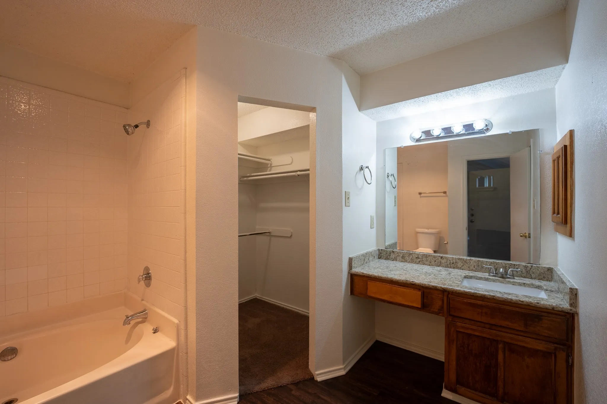 Single Family Residence For Rent in Dallas County , 2140 Norcross Drive, Mesquite, Texas 75149, 3 Bedroom, 2 Bathroom, 2 Garage spaces, 1,287 Sqft, built in 1985, mls#21323695, Real Estate Agent in Mesquite, Homes For Rent in Dallas county, Homes For Rent in Mesquite, Realtor in Mesquite Texas, Real Estate Brokerage Independent Realty Texas, Luminita Cordes Realtor