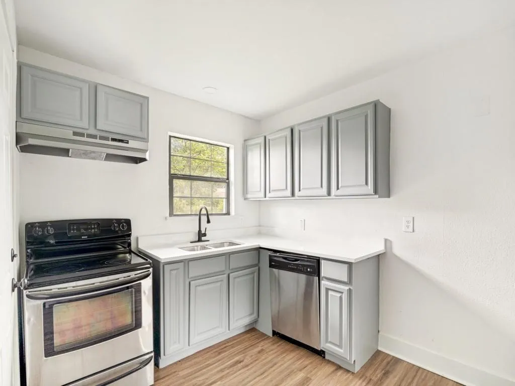 Single Family Residence For Rent in Dallas County , 616 Leyenda Drive, Mesquite, Texas 75149, 3 Bedroom, 2 Bathroom, Garage spaces, 928 Sqft, built in 1954, mls#21323716, Real Estate Agent in Mesquite, Homes For Rent in Dallas county, Homes For Rent in Mesquite, Realtor in Mesquite Texas, Real Estate Brokerage Independent Realty Texas, Luminita Cordes Realtor