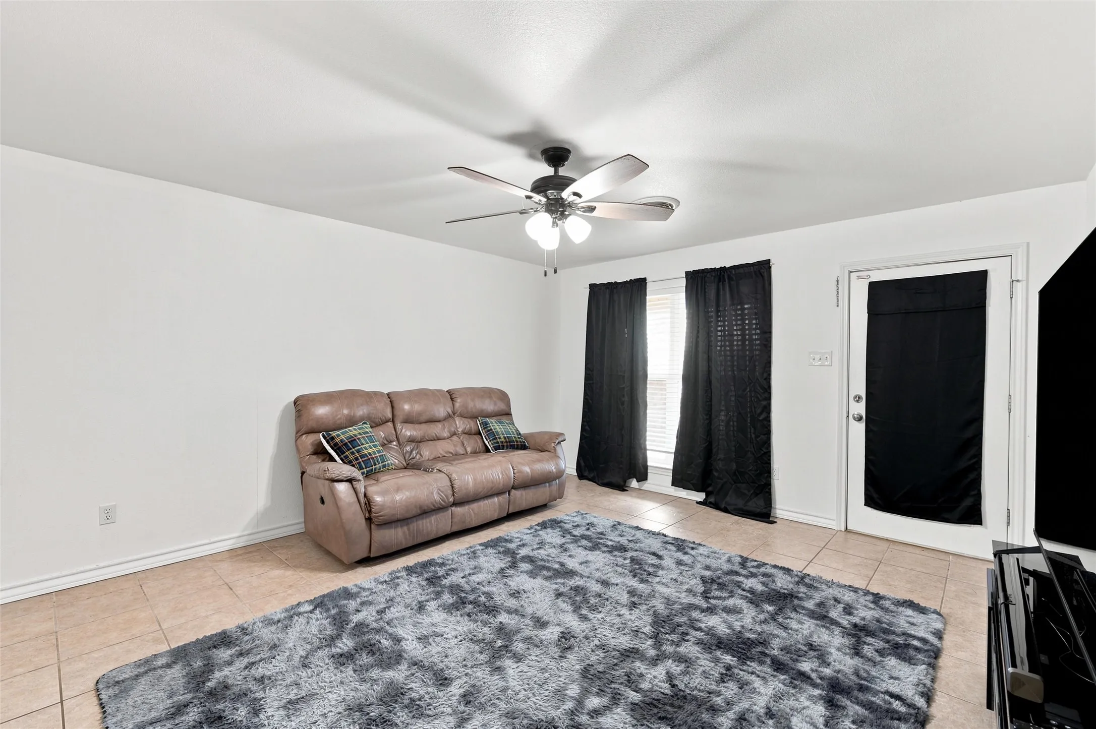 Single Family Residence For Sale in Mc Lennan County , 1203 N Reagan Street, West, Texas 76691, 3 Bedroom, 1 Bathroom, Garage spaces, 1,365 Sqft, built in 1971, Price $270,000, mls#21323704, Real Estate Agent in West, Homes For Sale in Mc Lennan county, Homes For Sale in West, Realtor in West Texas, Real Estate Brokerage Independent Realty Texas, Luminita Cordes Realtor