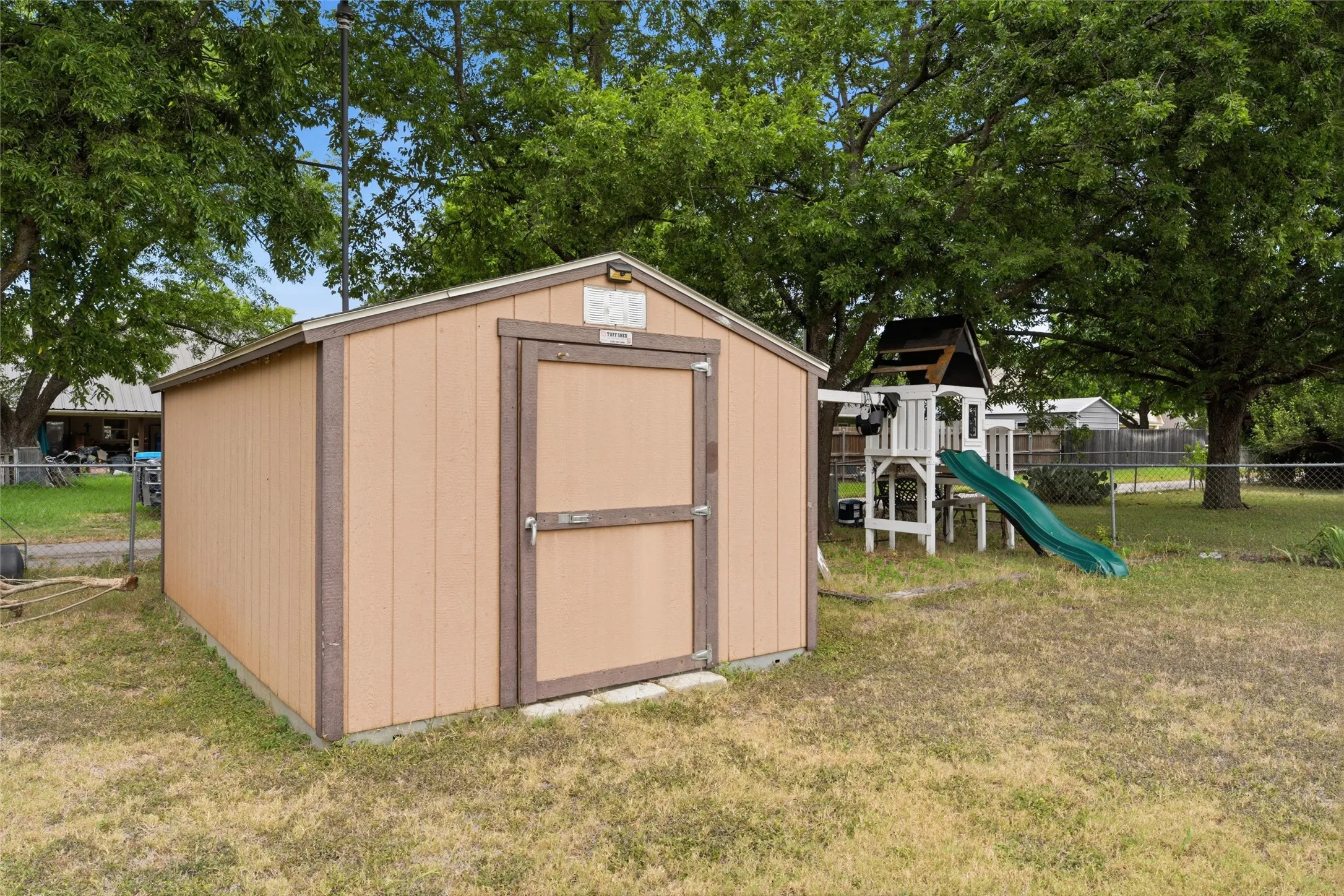 Single Family Residence For Sale in Mc Lennan County , 1203 N Reagan Street, West, Texas 76691, 3 Bedroom, 1 Bathroom, Garage spaces, 1,365 Sqft, built in 1971, Price $270,000, mls#21323704, Real Estate Agent in West, Homes For Sale in Mc Lennan county, Homes For Sale in West, Realtor in West Texas, Real Estate Brokerage Independent Realty Texas, Luminita Cordes Realtor
