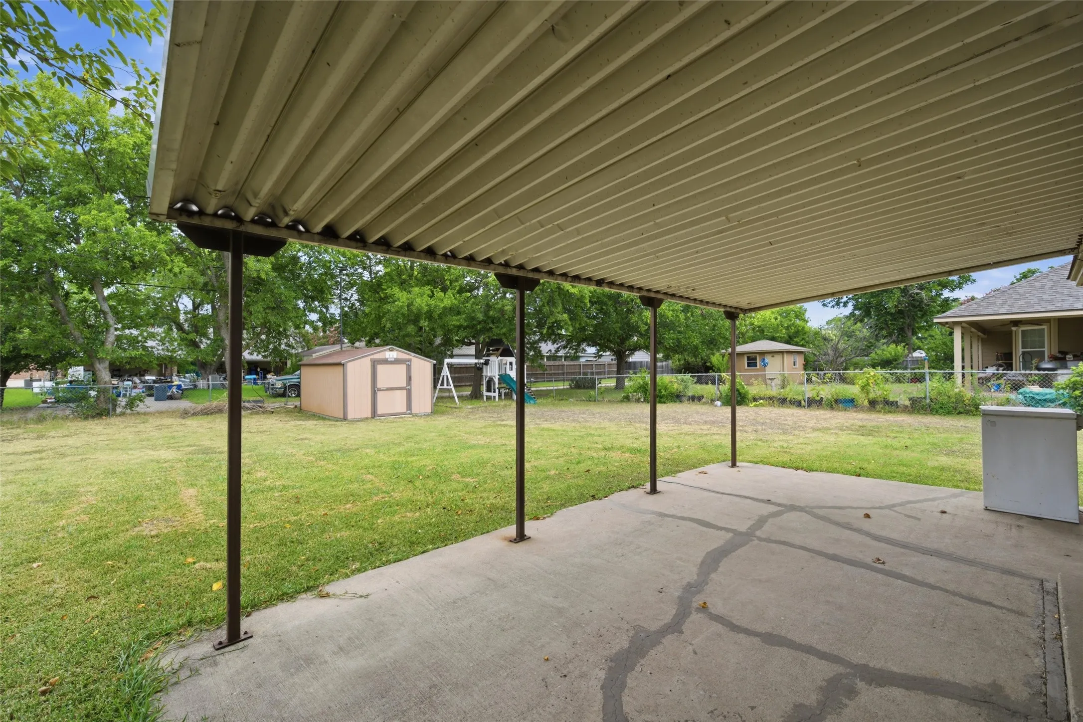 Single Family Residence For Sale in Mc Lennan County , 1203 N Reagan Street, West, Texas 76691, 3 Bedroom, 1 Bathroom, Garage spaces, 1,365 Sqft, built in 1971, Price $270,000, mls#21323704, Real Estate Agent in West, Homes For Sale in Mc Lennan county, Homes For Sale in West, Realtor in West Texas, Real Estate Brokerage Independent Realty Texas, Luminita Cordes Realtor