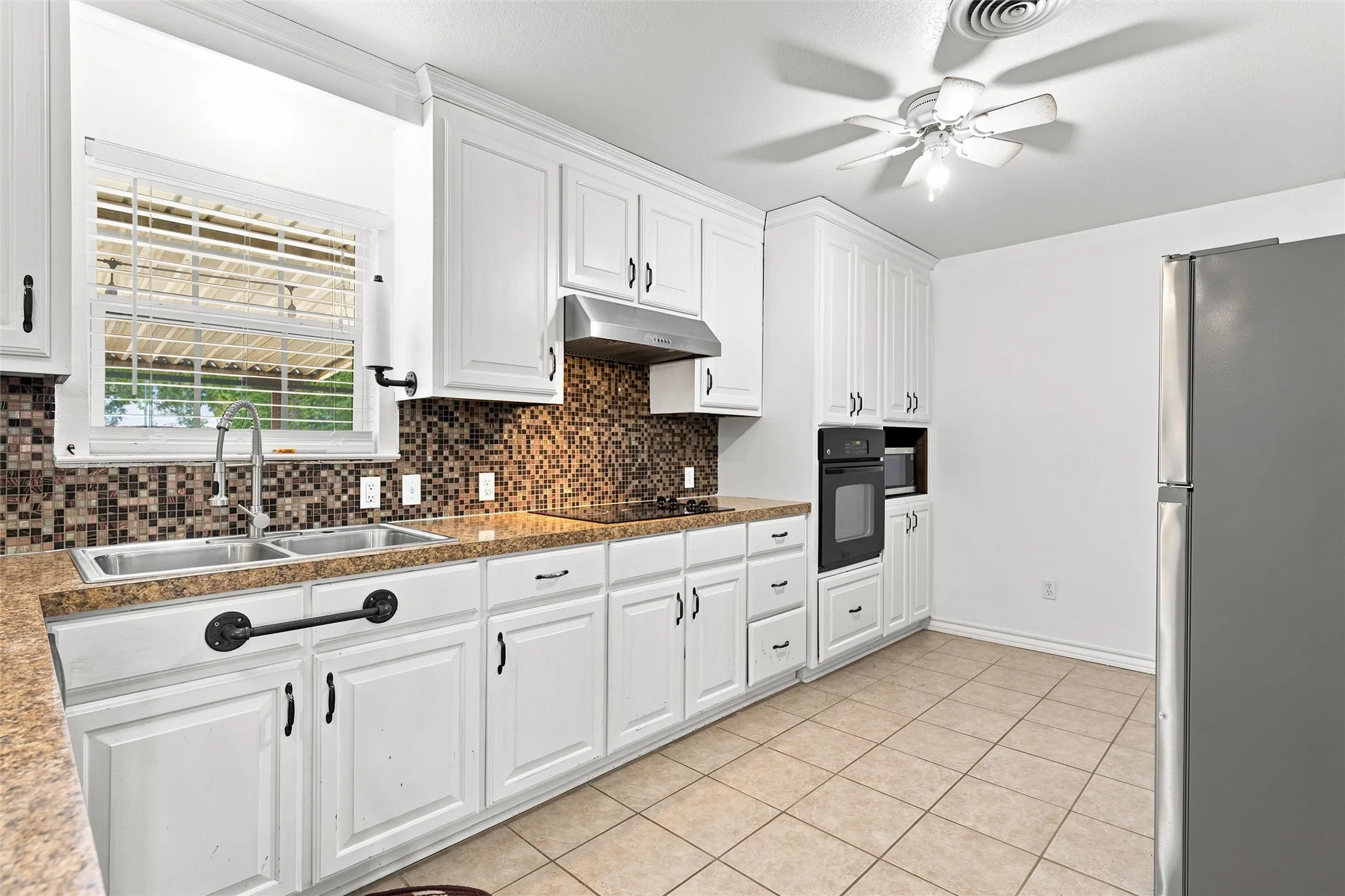 Single Family Residence For Sale in Mc Lennan County , 1203 N Reagan Street, West, Texas 76691, 3 Bedroom, 1 Bathroom, Garage spaces, 1,365 Sqft, built in 1971, Price $270,000, mls#21323704, Real Estate Agent in West, Homes For Sale in Mc Lennan county, Homes For Sale in West, Realtor in West Texas, Real Estate Brokerage Independent Realty Texas, Luminita Cordes Realtor