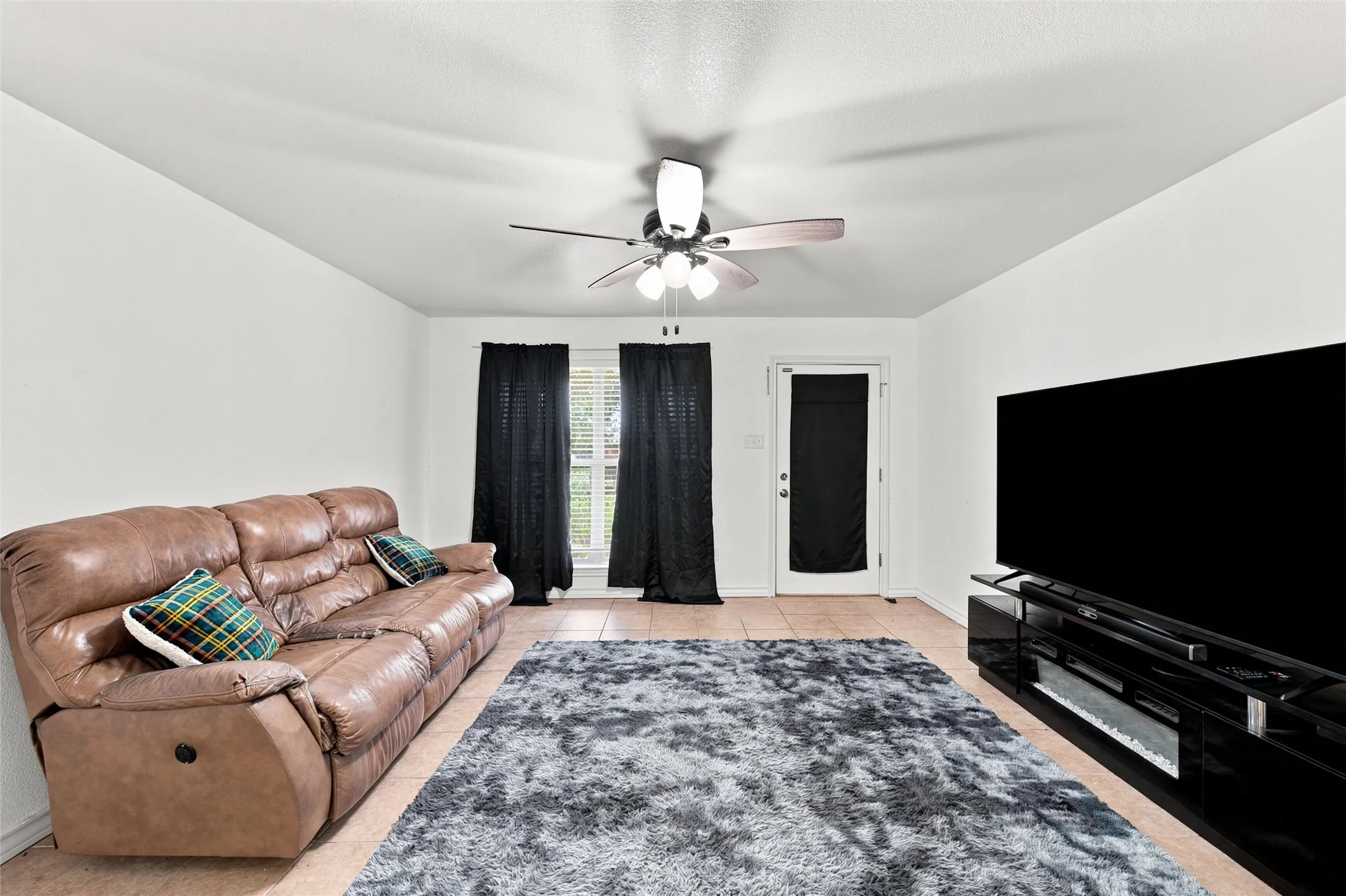 Single Family Residence For Sale in Mc Lennan County , 1203 N Reagan Street, West, Texas 76691, 3 Bedroom, 1 Bathroom, Garage spaces, 1,365 Sqft, built in 1971, Price $270,000, mls#21323704, Real Estate Agent in West, Homes For Sale in Mc Lennan county, Homes For Sale in West, Realtor in West Texas, Real Estate Brokerage Independent Realty Texas, Luminita Cordes Realtor