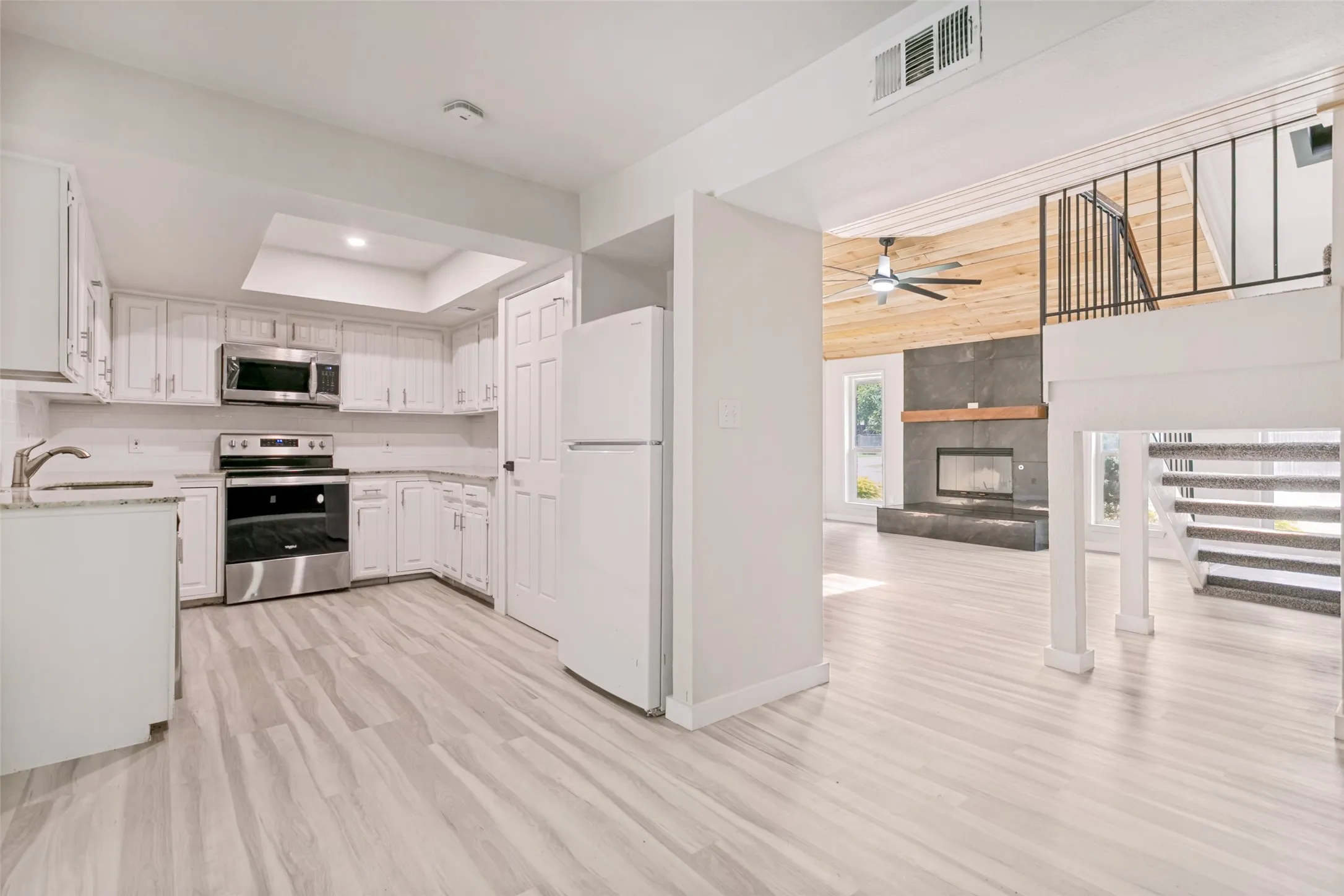 Single Family Residence For Sale in Denton County , 1302 Westwood Drive, Lewisville, Texas 75067, 4 Bedroom, 3 Bathroom, 2 Garage spaces, 2,078 Sqft, built in 1980, mls#21323534, Real Estate Agent in Lewisville, Homes For Sale in Denton county, Homes For Sale in Lewisville, Realtor in Lewisville Texas, Real Estate Brokerage Independent Realty Texas, Luminita Cordes Realtor