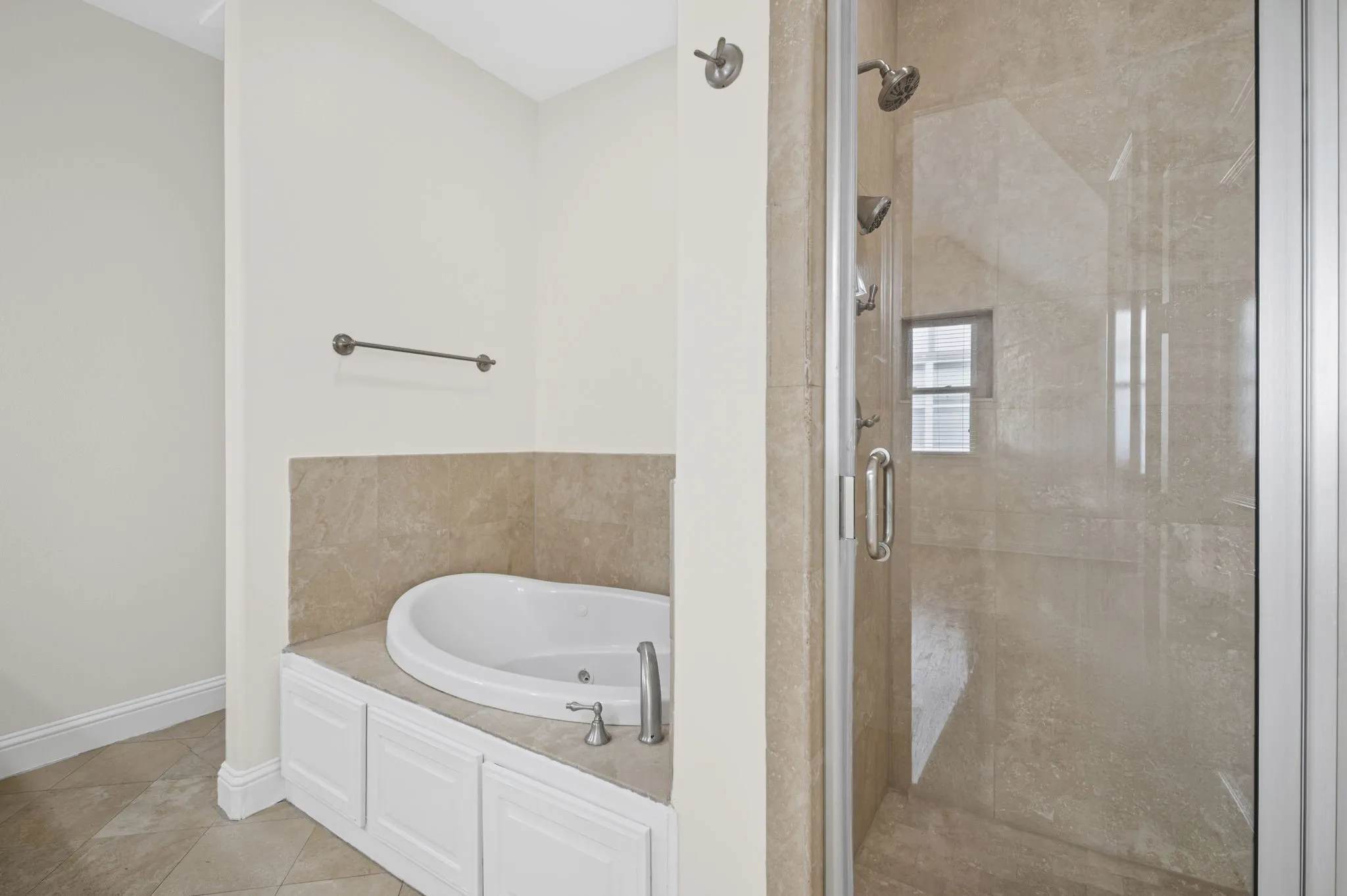 Townhouse For Rent in Dallas County , 4144 Grassmere Lane 4, University Park, Texas 75205, 4 Bedroom, 4 Bathroom, 2 Garage spaces, 2,350 Sqft, built in 2007, mls#21323738, Real Estate Agent in University Park, Homes For Rent in Dallas county, Homes For Rent in University Park, Realtor in University Park Texas, Real Estate Brokerage Independent Realty Texas, Luminita Cordes Realtor