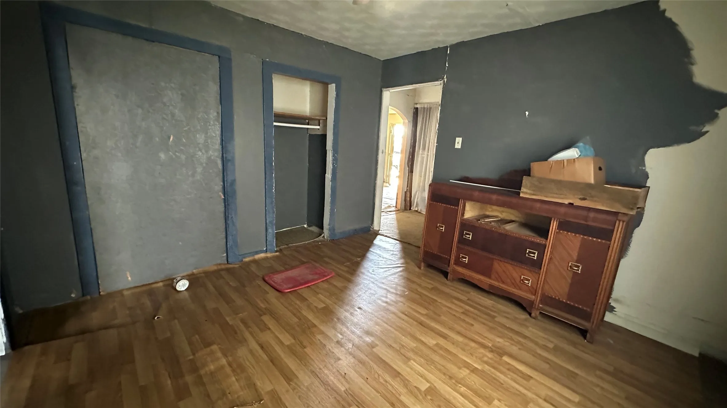 Single Family Residence For Sale in Dallas County , 3815 Alsbury Street, Dallas, Texas 75216, 3 Bedrooms, 1 Bathroom, 1 Garage spaces, 1,008 Sqft, built in 1959, Price $170,000, mls#21312999, Real Estate Agent in Dallas, Homes For Sale in Dallas county, Homes For Sale in Dallas, Realtor in Dallas Texas, Real Estate Brokerage Independent Realty Texas, Luminita Cordes Realtor