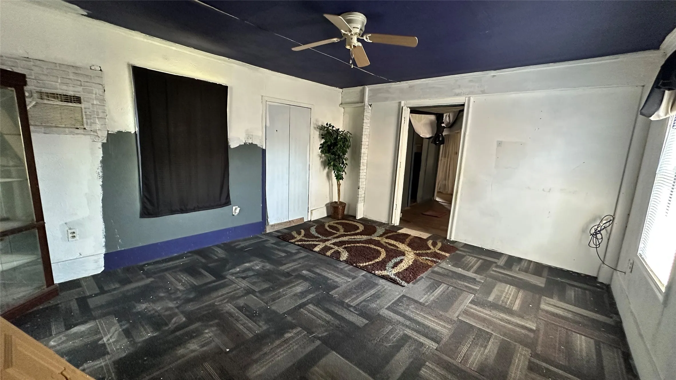 Single Family Residence For Sale in Dallas County , 3815 Alsbury Street, Dallas, Texas 75216, 3 Bedrooms, 1 Bathroom, 1 Garage spaces, 1,008 Sqft, built in 1959, Price $170,000, mls#21312999, Real Estate Agent in Dallas, Homes For Sale in Dallas county, Homes For Sale in Dallas, Realtor in Dallas Texas, Real Estate Brokerage Independent Realty Texas, Luminita Cordes Realtor