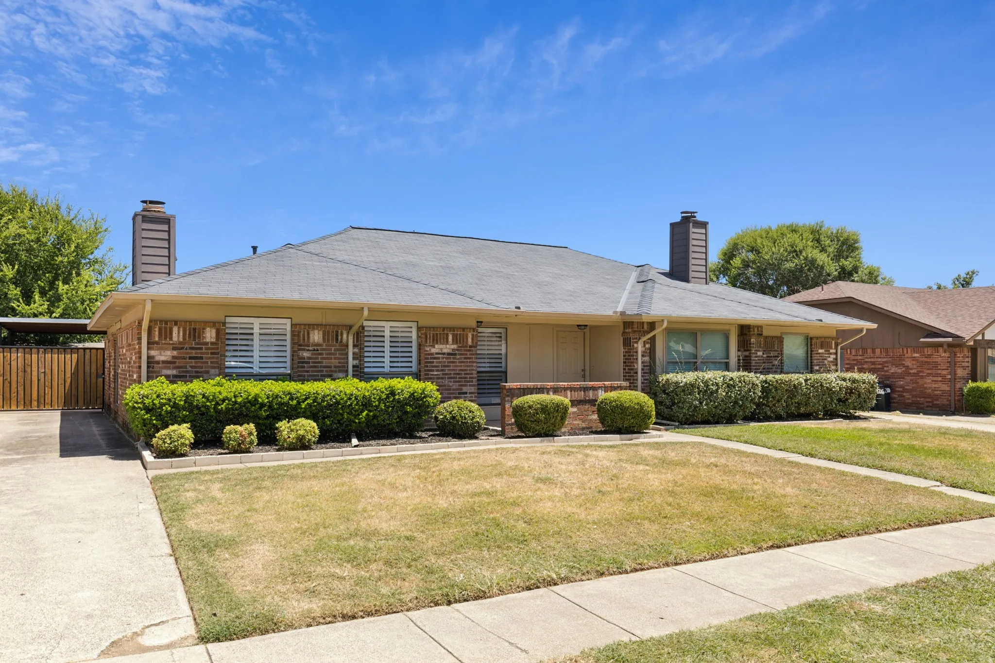 Single Family Residence For Sale in Tarrant County , 3002 Hilltop Drive, Euless, Texas 76039, 2 Bedroom, 1 Bathroom, Garage spaces, 1,044 Sqft, built in 1983, mls#21321492, Real Estate Agent in Euless, Homes For Sale in Tarrant county, Homes For Sale in Euless, Realtor in Euless Texas, Real Estate Brokerage Independent Realty Texas, Luminita Cordes Realtor
