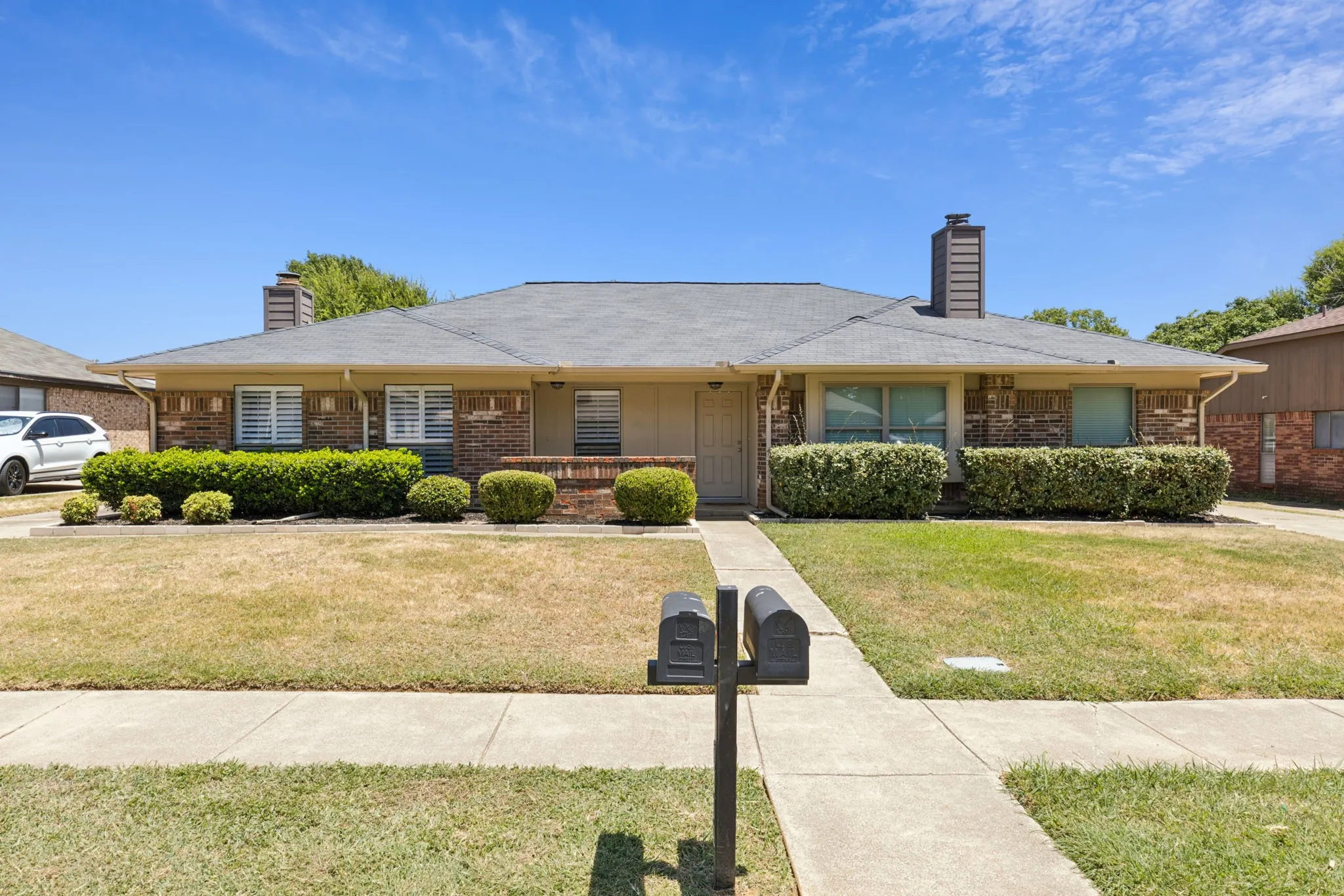 Single Family Residence For Sale in Tarrant County , 3002 Hilltop Drive, Euless, Texas 76039, 2 Bedroom, 1 Bathroom, Garage spaces, 1,044 Sqft, built in 1983, mls#21321492, Real Estate Agent in Euless, Homes For Sale in Tarrant county, Homes For Sale in Euless, Realtor in Euless Texas, Real Estate Brokerage Independent Realty Texas, Luminita Cordes Realtor