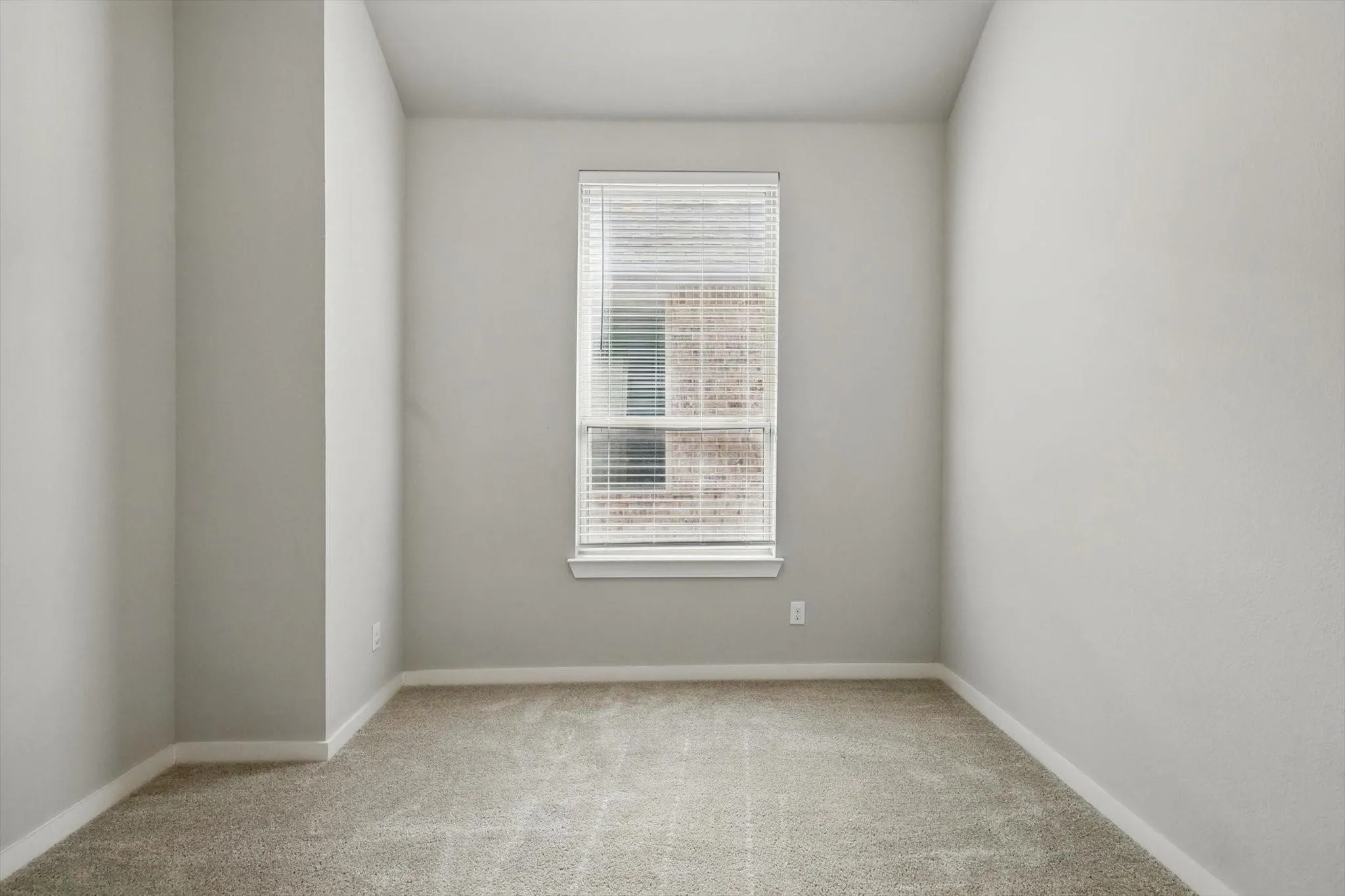 Single Family Residence For Rent in Denton County , 1100 Parkstone Drive, Little Elm, Texas 76227, 4 Bedroom, 3 Bathroom, 2 Garage spaces, 2,253 Sqft, built in 2019, mls#21323046, Real Estate Agent in Little Elm, Homes For Rent in Denton county, Homes For Rent in Little Elm, Realtor in Little Elm Texas, Real Estate Brokerage Independent Realty Texas, Luminita Cordes Realtor