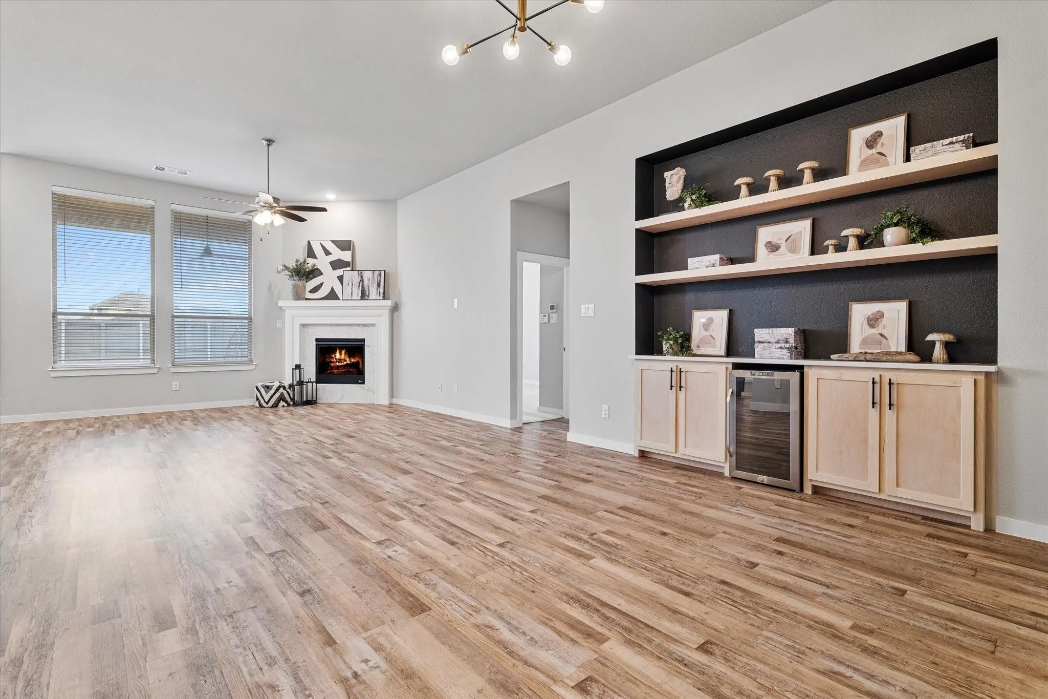 Single Family Residence For Rent in Denton County , 1100 Parkstone Drive, Little Elm, Texas 76227, 4 Bedroom, 3 Bathroom, 2 Garage spaces, 2,253 Sqft, built in 2019, mls#21323046, Real Estate Agent in Little Elm, Homes For Rent in Denton county, Homes For Rent in Little Elm, Realtor in Little Elm Texas, Real Estate Brokerage Independent Realty Texas, Luminita Cordes Realtor
