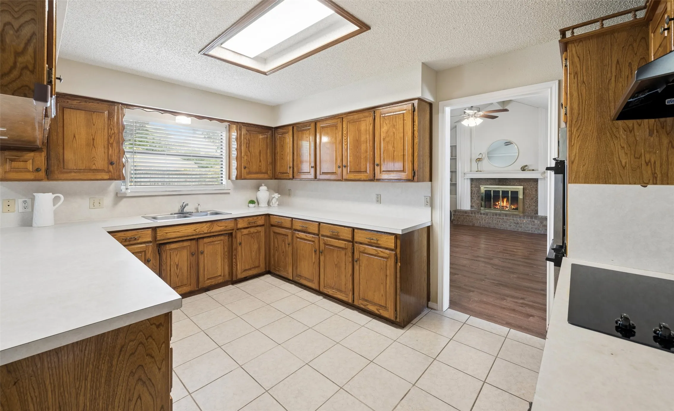 Single Family Residence For Sale in Tarrant County , 5341 Bob Drive, North Richland Hills, Texas 76180, 3 Bedroom, 2 Bathroom, 2 Garage spaces, 1,857 Sqft, built in 1984, mls#21315767, Real Estate Agent in North Richland Hills, Homes For Sale in Tarrant county, Homes For Sale in North Richland Hills, Realtor in North Richland Hills Texas, Real Estate Brokerage Independent Realty Texas, Luminita Cordes Realtor