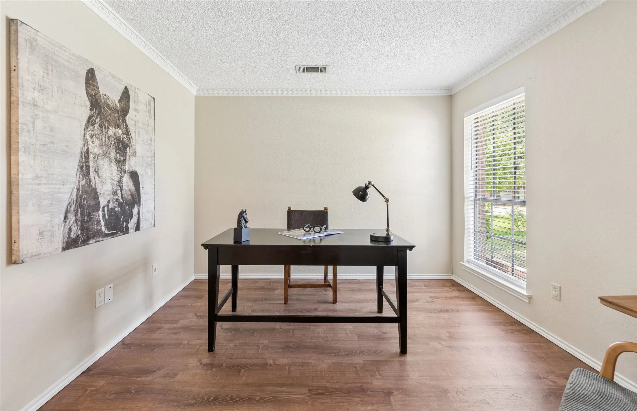 Single Family Residence For Sale in Tarrant County , 5341 Bob Drive, North Richland Hills, Texas 76180, 3 Bedroom, 2 Bathroom, 2 Garage spaces, 1,857 Sqft, built in 1984, mls#21315767, Real Estate Agent in North Richland Hills, Homes For Sale in Tarrant county, Homes For Sale in North Richland Hills, Realtor in North Richland Hills Texas, Real Estate Brokerage Independent Realty Texas, Luminita Cordes Realtor