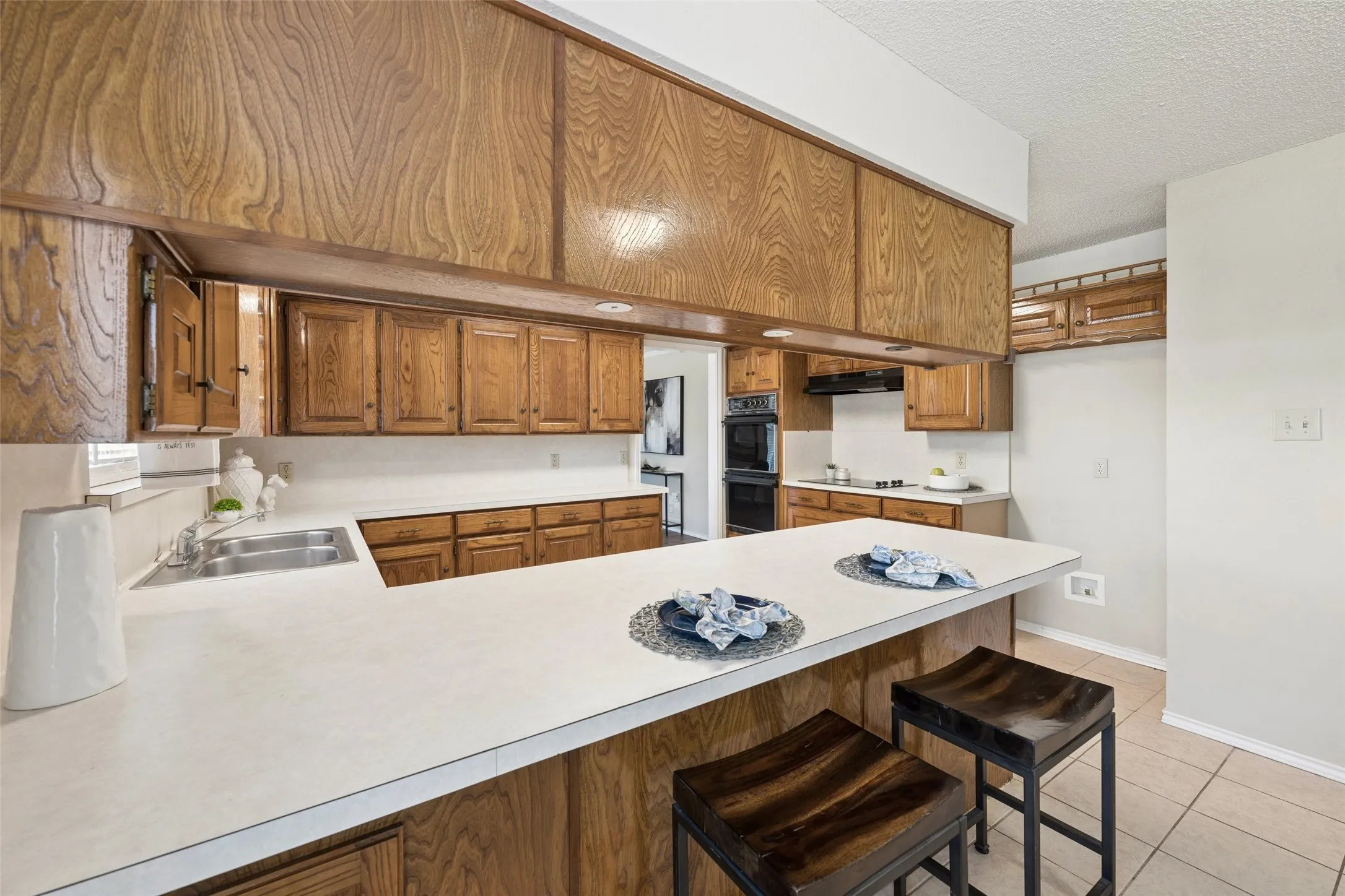 Single Family Residence For Sale in Tarrant County , 5341 Bob Drive, North Richland Hills, Texas 76180, 3 Bedroom, 2 Bathroom, 2 Garage spaces, 1,857 Sqft, built in 1984, mls#21315767, Real Estate Agent in North Richland Hills, Homes For Sale in Tarrant county, Homes For Sale in North Richland Hills, Realtor in North Richland Hills Texas, Real Estate Brokerage Independent Realty Texas, Luminita Cordes Realtor