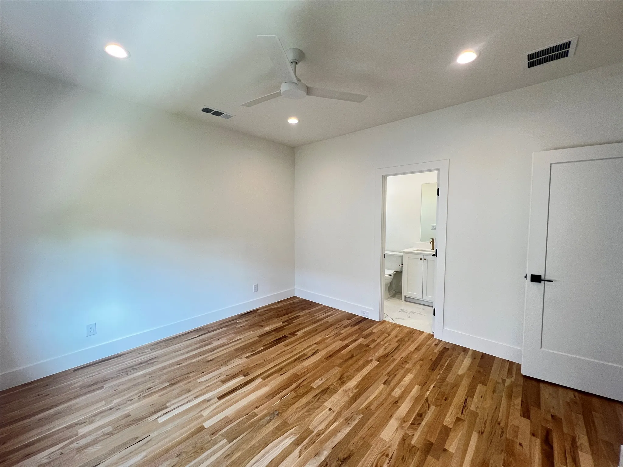 Single Family Residence For Rent in Dallas County , 3303 Homer Street, Dallas, Texas 75206, 7 Bedrooms, 8 Bathrooms, 2 Garage spaces, 3,400 Sqft, built in 2025, Price $16,000, mls#21323601, Real Estate Agent in Dallas, Homes For Rent in Dallas county, Homes For Rent in Dallas, Realtor in Dallas Texas, Real Estate Brokerage Independent Realty Texas, Luminita Cordes Realtor