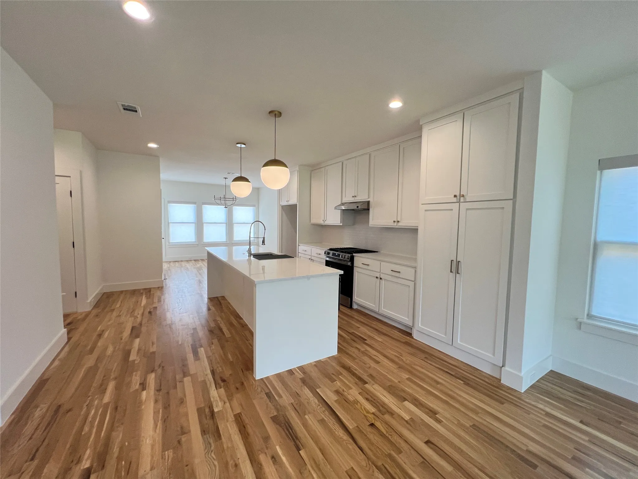 Single Family Residence For Rent in Dallas County , 3303 Homer Street, Dallas, Texas 75206, 7 Bedrooms, 8 Bathrooms, 2 Garage spaces, 3,400 Sqft, built in 2025, Price $16,000, mls#21323601, Real Estate Agent in Dallas, Homes For Rent in Dallas county, Homes For Rent in Dallas, Realtor in Dallas Texas, Real Estate Brokerage Independent Realty Texas, Luminita Cordes Realtor