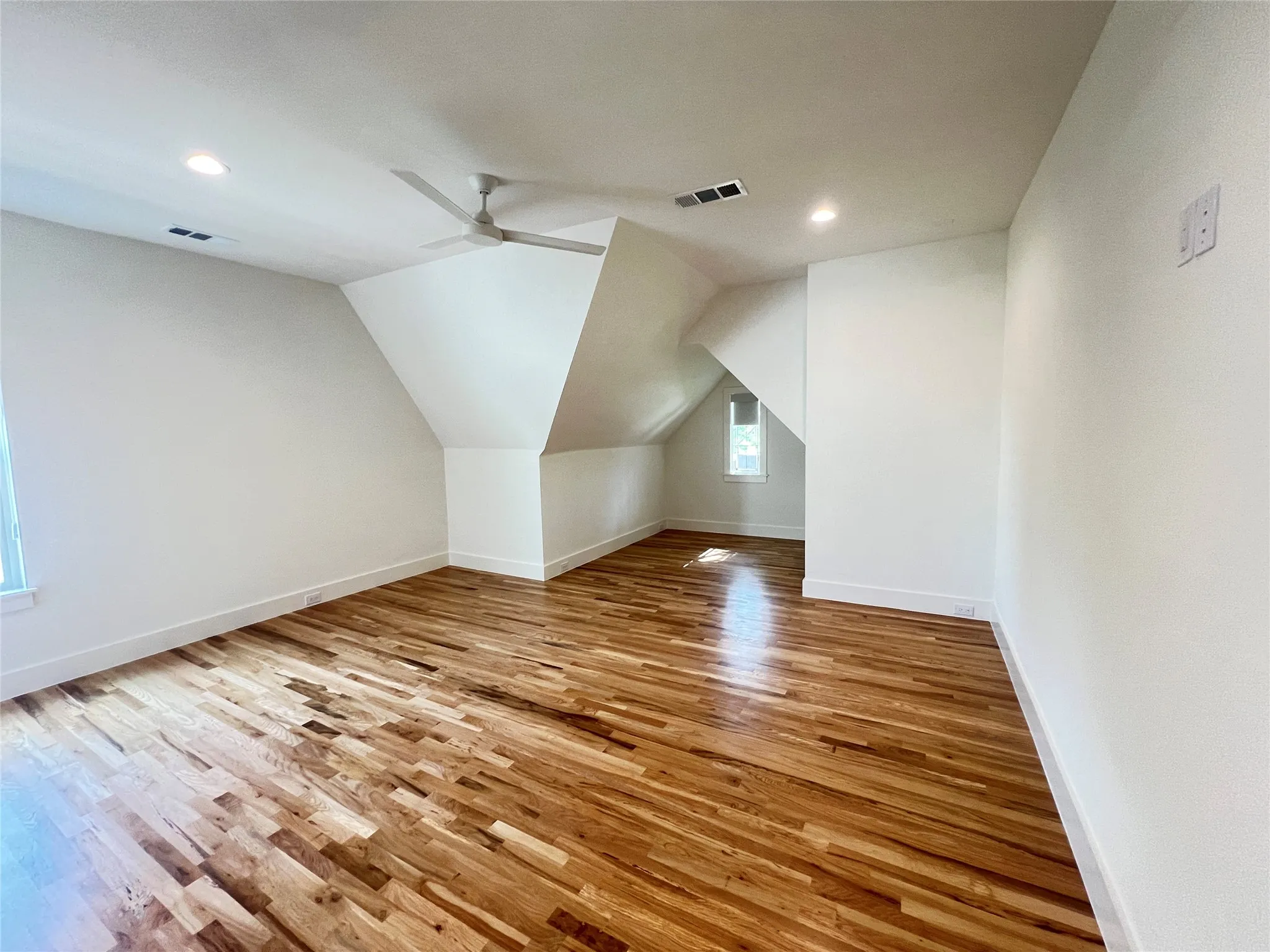 Single Family Residence For Rent in Dallas County , 3303 Homer Street, Dallas, Texas 75206, 7 Bedrooms, 8 Bathrooms, 2 Garage spaces, 3,400 Sqft, built in 2025, Price $16,000, mls#21323601, Real Estate Agent in Dallas, Homes For Rent in Dallas county, Homes For Rent in Dallas, Realtor in Dallas Texas, Real Estate Brokerage Independent Realty Texas, Luminita Cordes Realtor