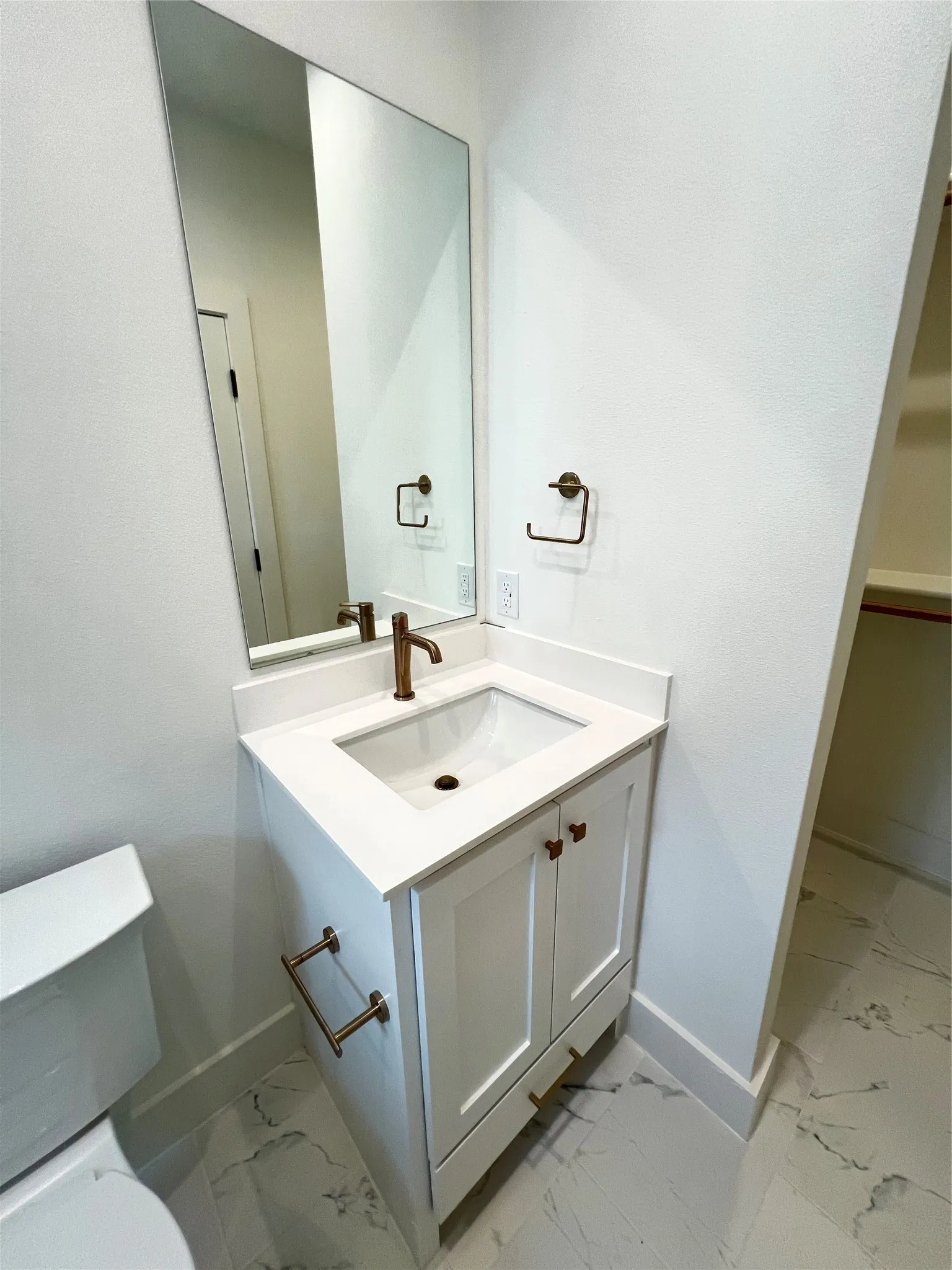 Single Family Residence For Rent in Dallas County , 3303 Homer Street, Dallas, Texas 75206, 7 Bedrooms, 8 Bathrooms, 2 Garage spaces, 3,400 Sqft, built in 2025, Price $16,000, mls#21323601, Real Estate Agent in Dallas, Homes For Rent in Dallas county, Homes For Rent in Dallas, Realtor in Dallas Texas, Real Estate Brokerage Independent Realty Texas, Luminita Cordes Realtor