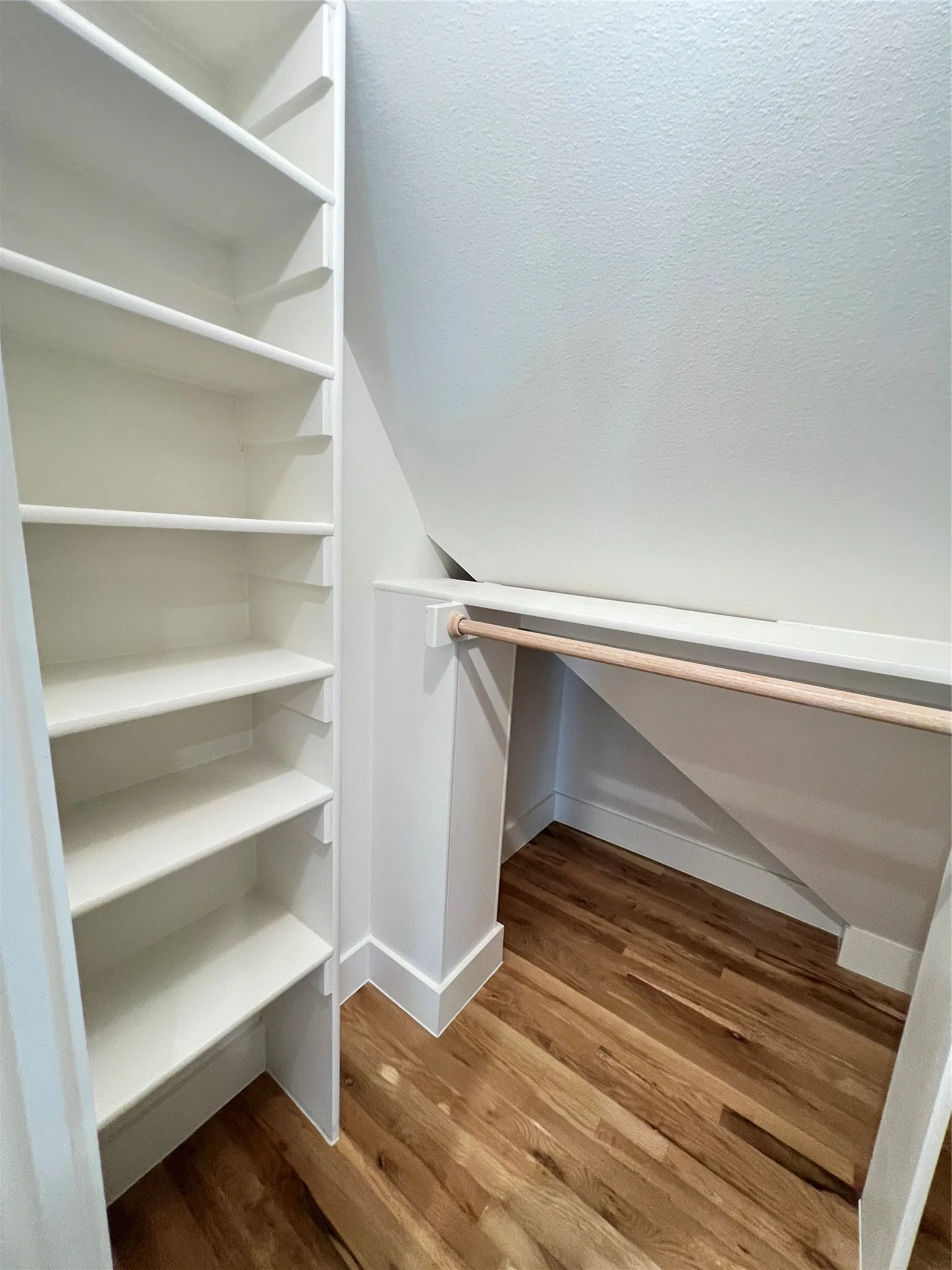 Single Family Residence For Rent in Dallas County , 3303 Homer Street, Dallas, Texas 75206, 7 Bedrooms, 8 Bathrooms, 2 Garage spaces, 3,400 Sqft, built in 2025, Price $16,000, mls#21323601, Real Estate Agent in Dallas, Homes For Rent in Dallas county, Homes For Rent in Dallas, Realtor in Dallas Texas, Real Estate Brokerage Independent Realty Texas, Luminita Cordes Realtor