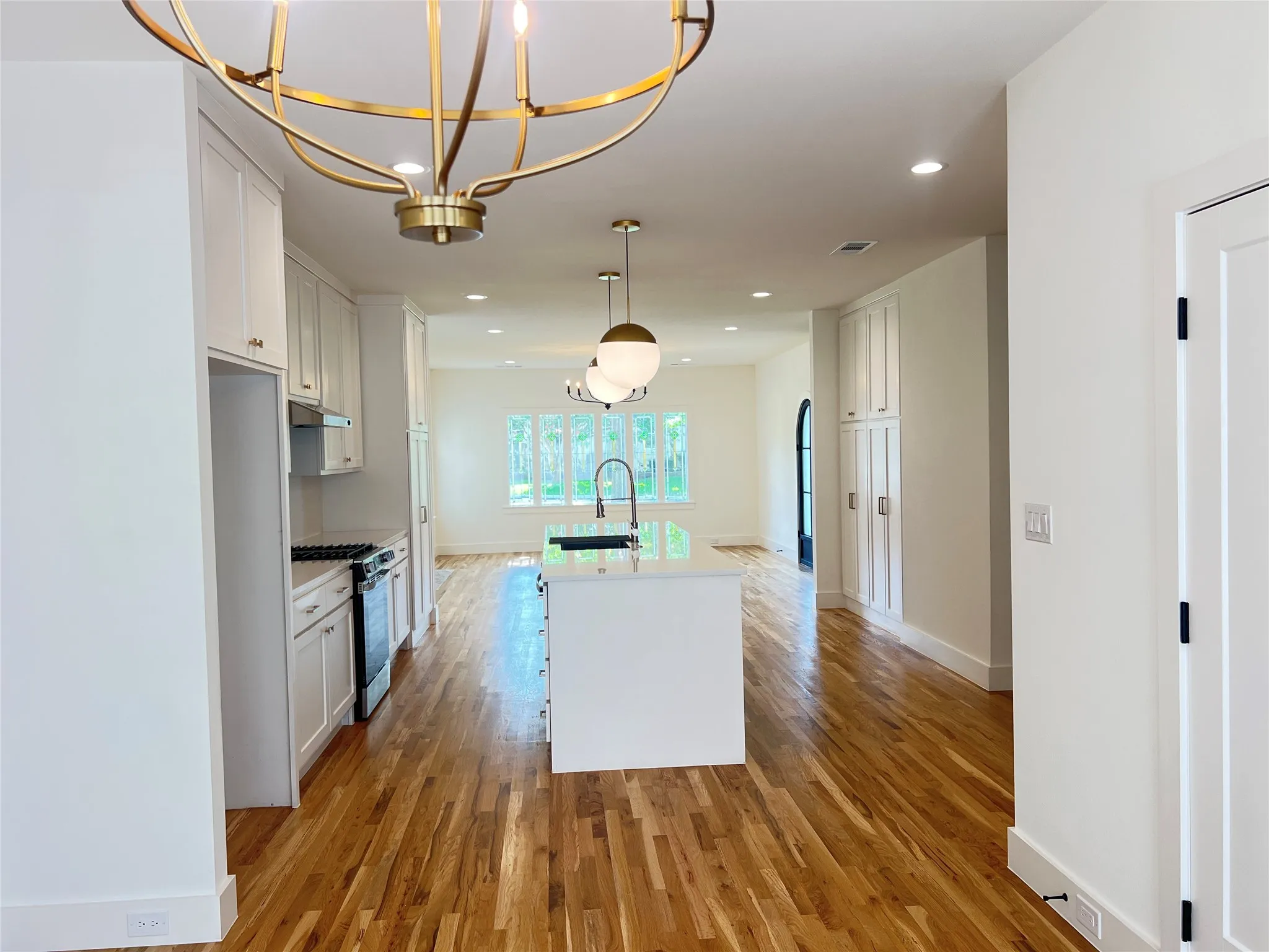 Single Family Residence For Rent in Dallas County , 3303 Homer Street, Dallas, Texas 75206, 7 Bedrooms, 8 Bathrooms, 2 Garage spaces, 3,400 Sqft, built in 2025, Price $16,000, mls#21323601, Real Estate Agent in Dallas, Homes For Rent in Dallas county, Homes For Rent in Dallas, Realtor in Dallas Texas, Real Estate Brokerage Independent Realty Texas, Luminita Cordes Realtor